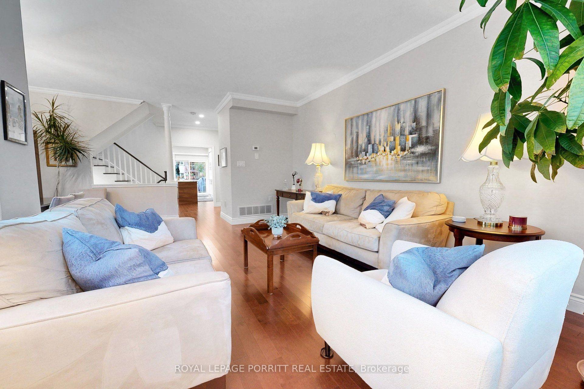 Photo 10 of 2 Granite Court, Etobicoke, Mimico — HOMEH