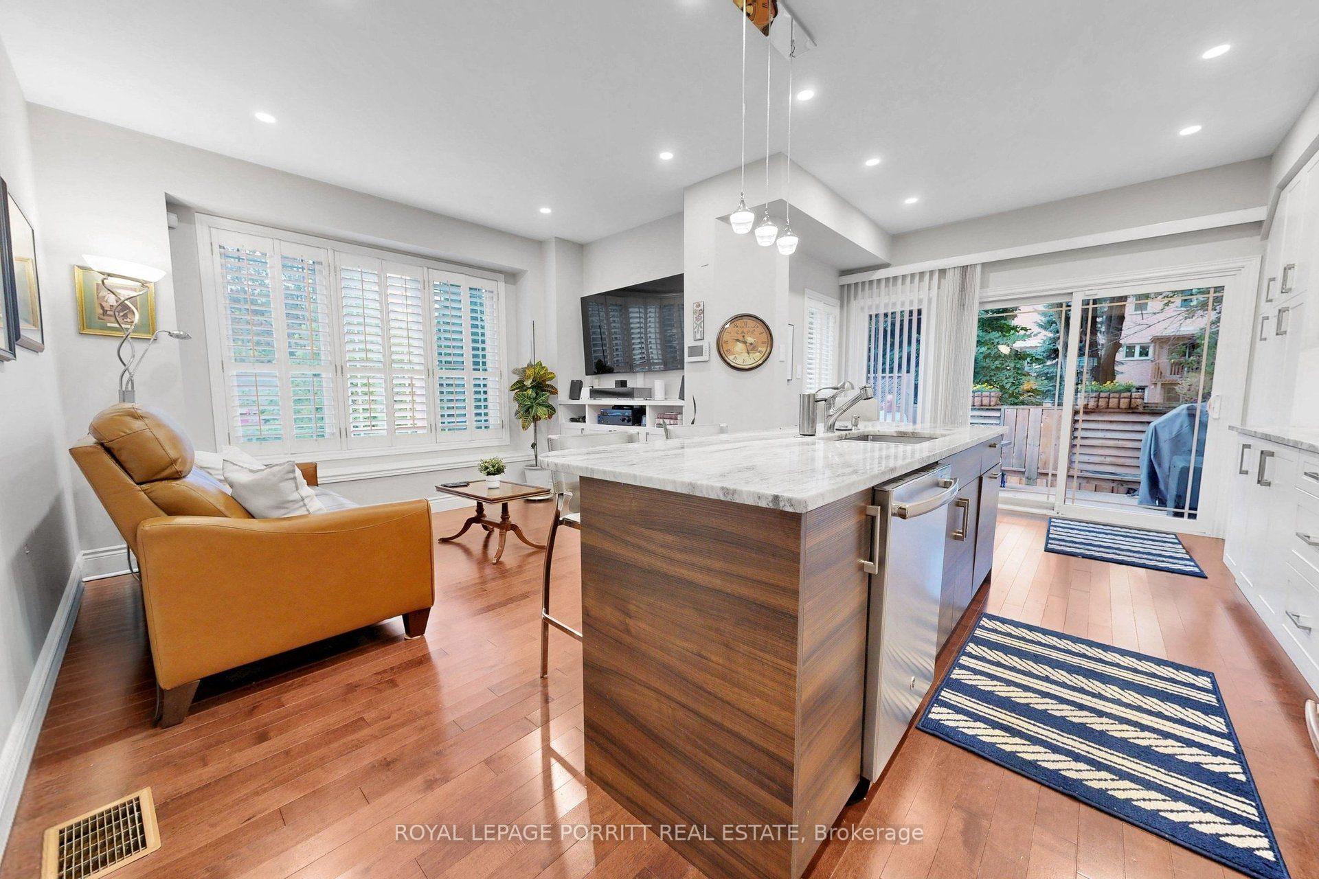Photo 11 of 2 Granite Court, Etobicoke, Mimico — HOMEH