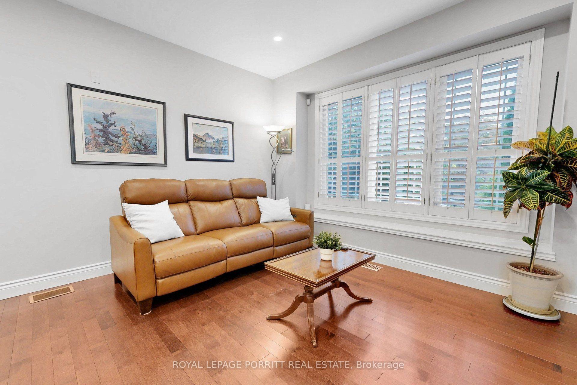 Photo 12 of 2 Granite Court, Etobicoke, Mimico — HOMEH