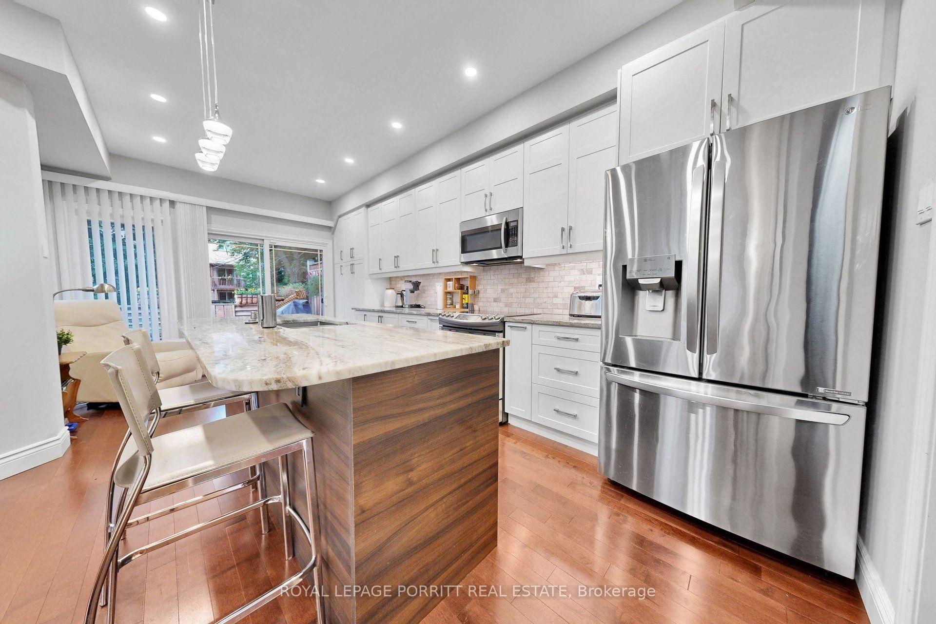 Photo 14 of 2 Granite Court, Etobicoke, Mimico — HOMEH