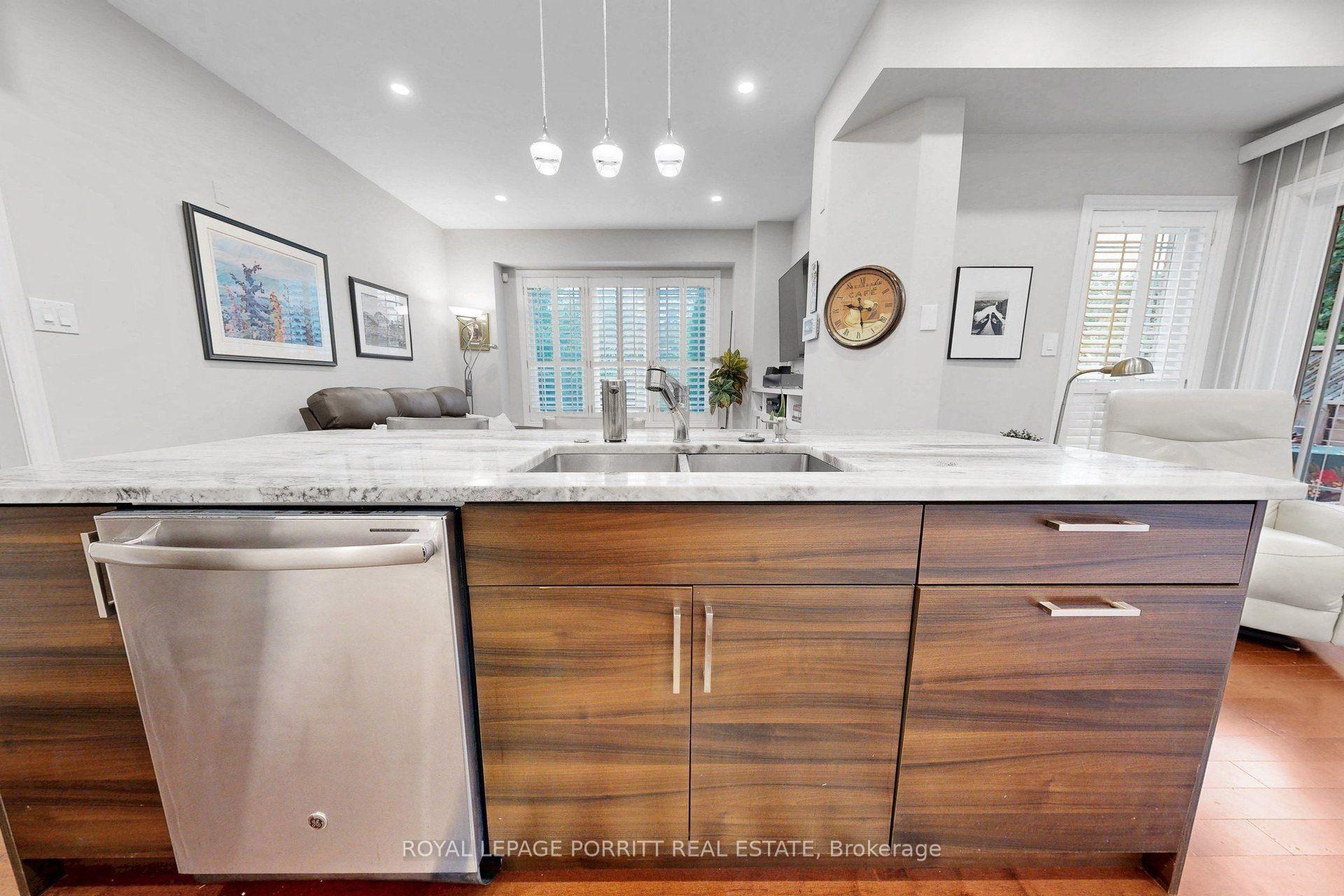 Photo 16 of 2 Granite Court, Etobicoke, Mimico — HOMEH