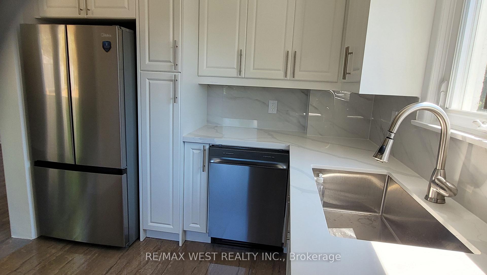 Photo 3 of Unit Upper, 65 Clapperton Avenue, Scarborough, Clairlea-Birchmount — HOMEH