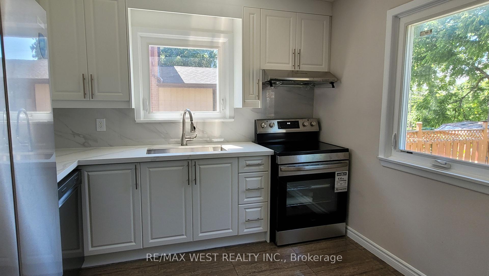 Photo 2 of Unit Upper, 65 Clapperton Avenue, Scarborough, Clairlea-Birchmount — HOMEH