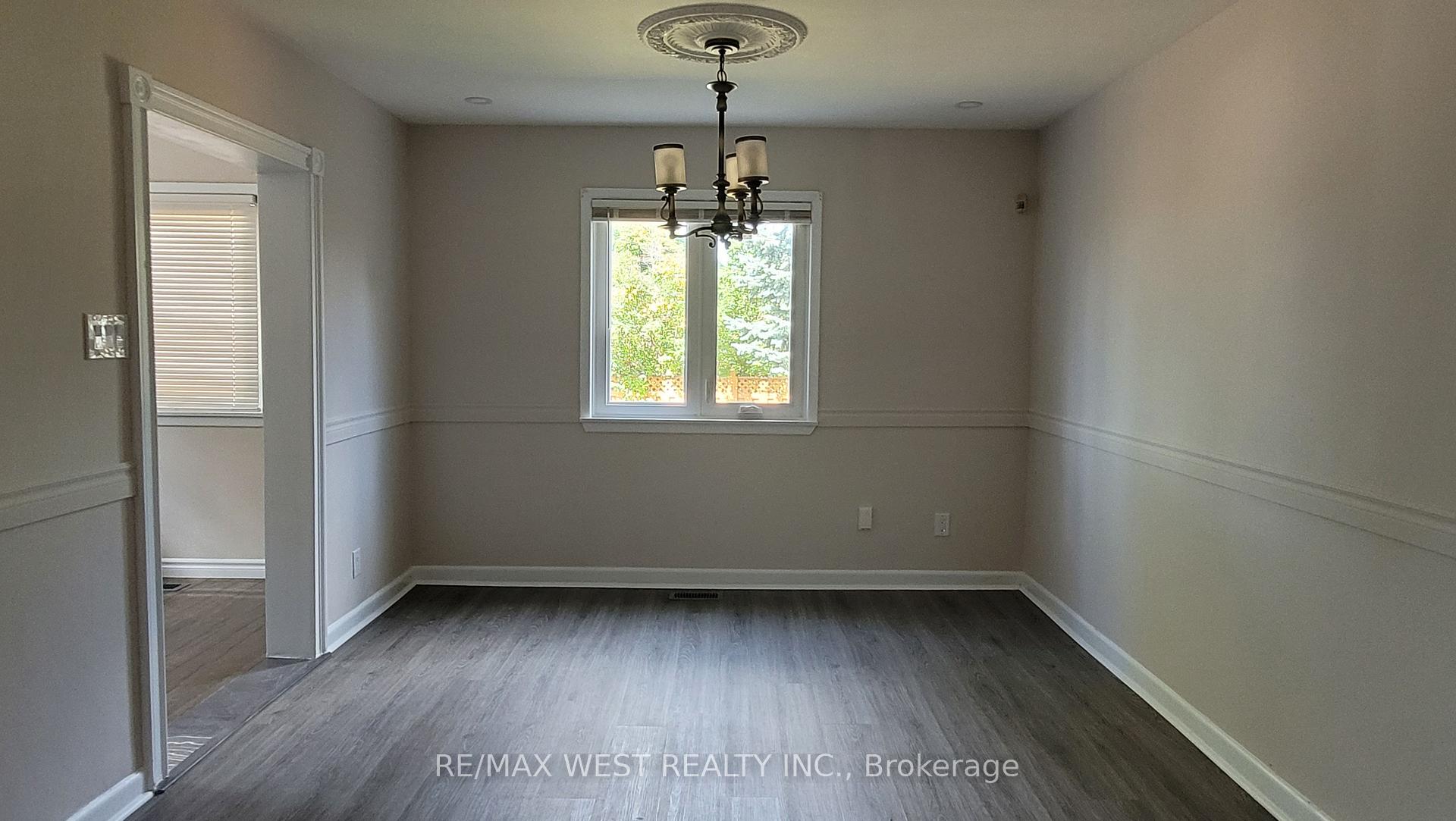 Photo 4 of Unit Upper, 65 Clapperton Avenue, Scarborough, Clairlea-Birchmount — HOMEH