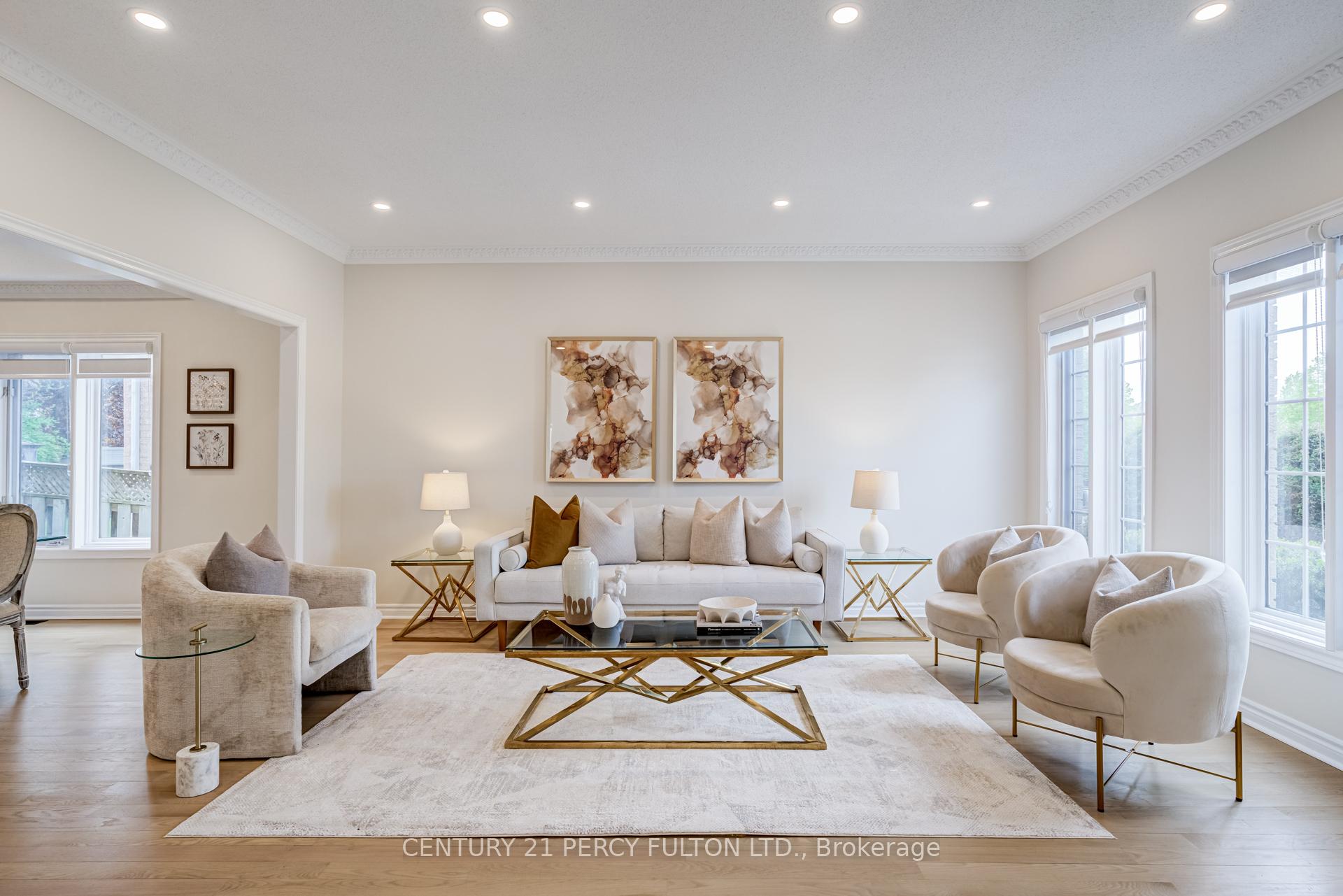 Photo 5 of 118 Village Gate Drive, Markham, Cachet — HOMEH