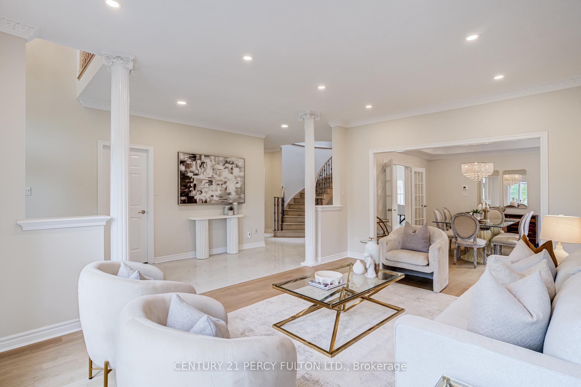 Photo 7 of 118 Village Gate Drive, Markham, Cachet — HOMEH