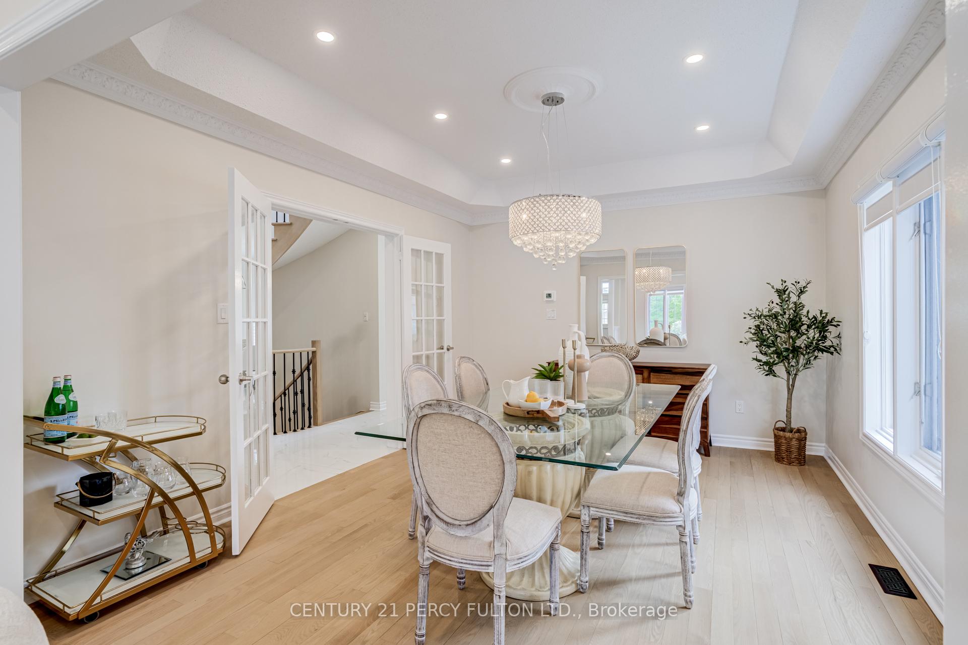 Photo 10 of 118 Village Gate Drive, Markham, Cachet — HOMEH