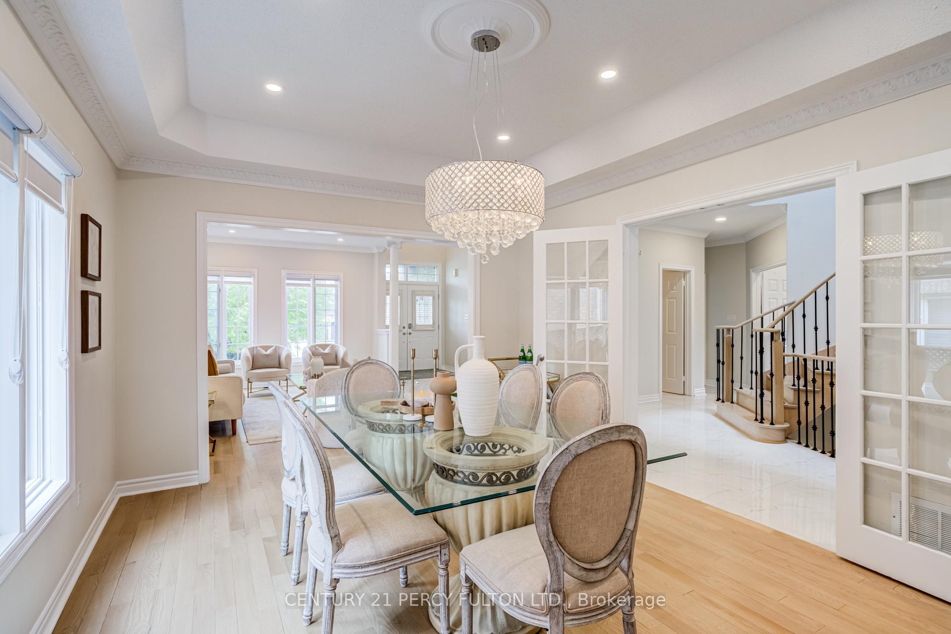 Photo 12 of 118 Village Gate Drive, Markham, Cachet — HOMEH