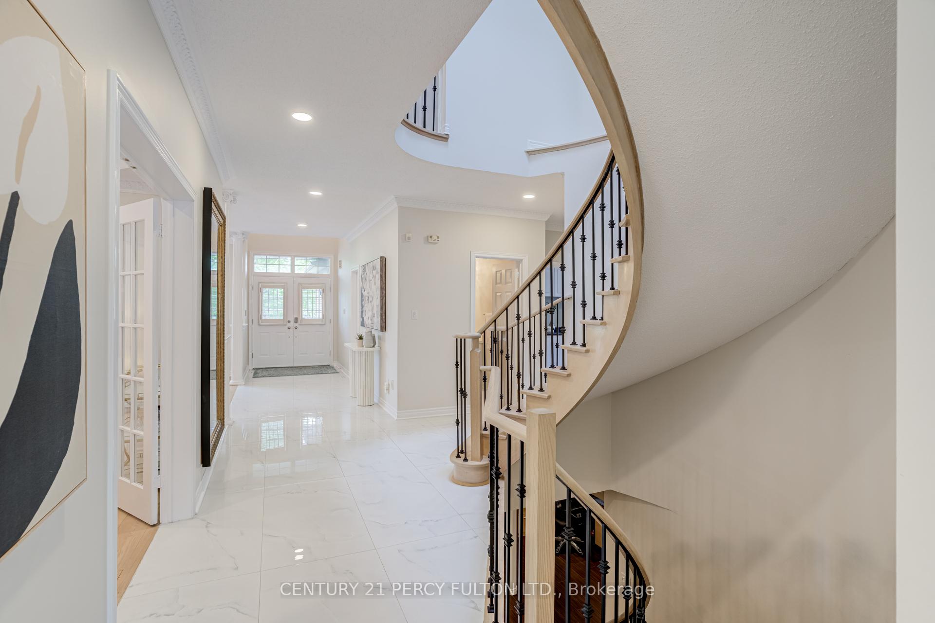 Photo 13 of 118 Village Gate Drive, Markham, Cachet — HOMEH