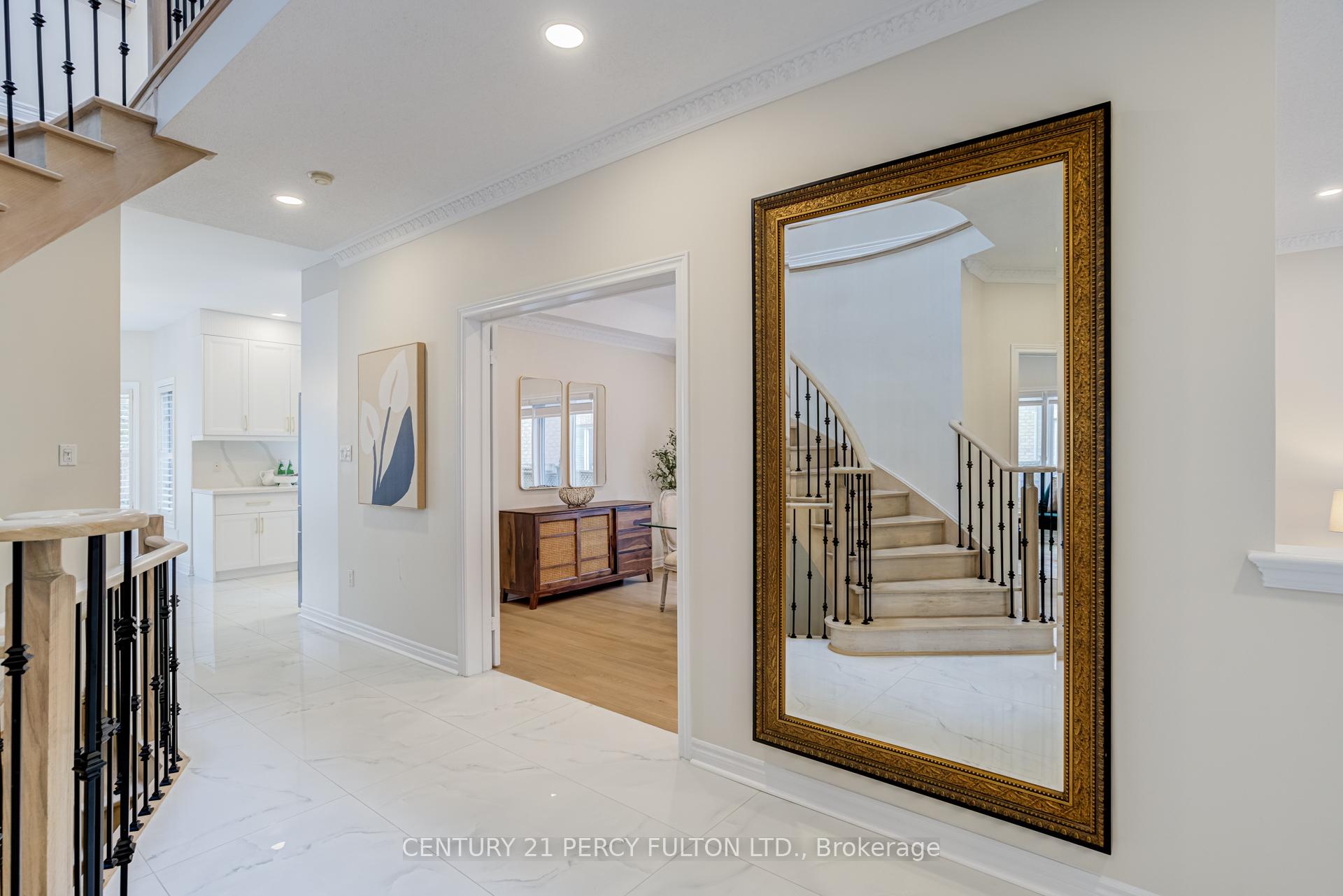 Photo 14 of 118 Village Gate Drive, Markham, Cachet — HOMEH