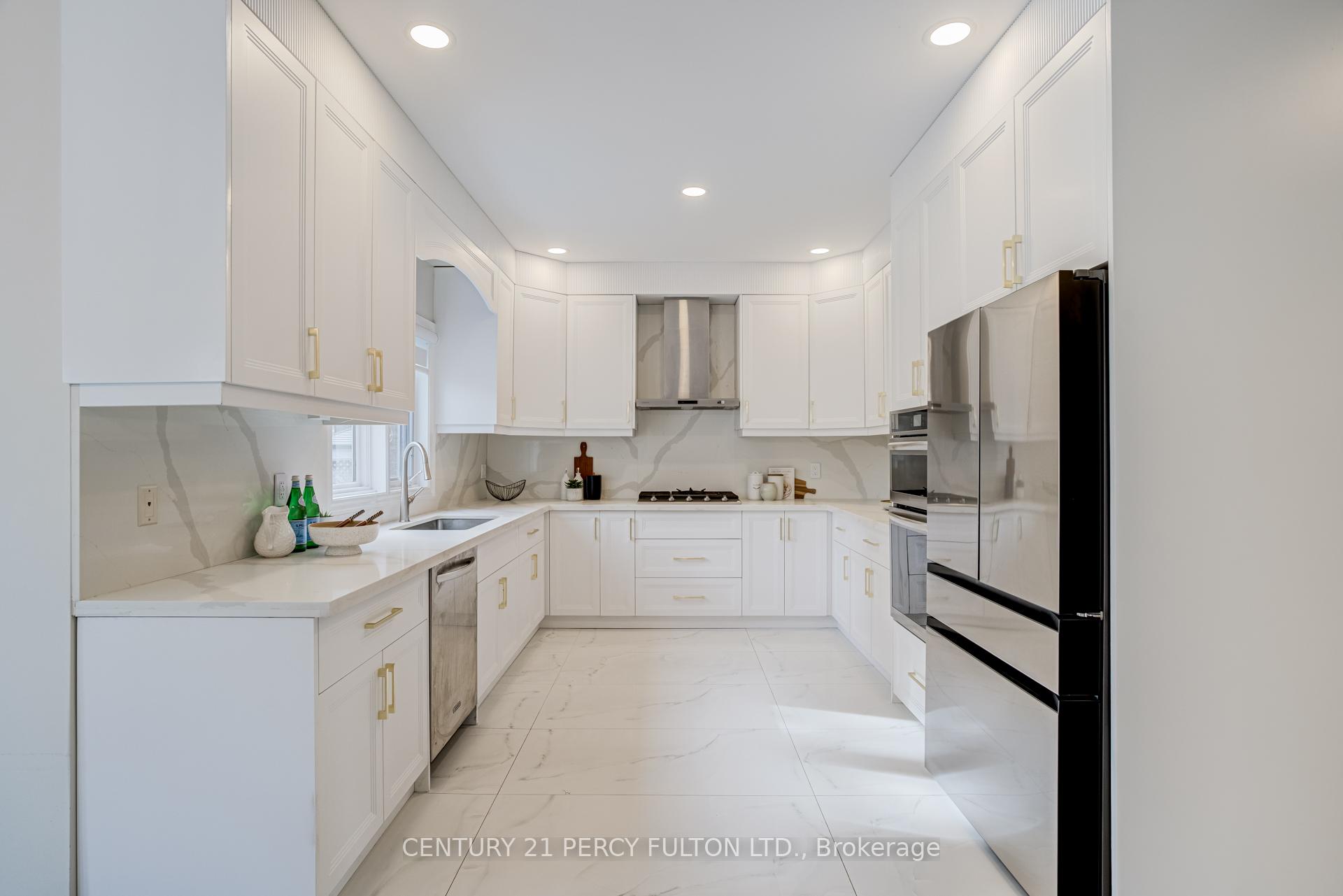 Photo 21 of 118 Village Gate Drive, Markham, Cachet — HOMEH
