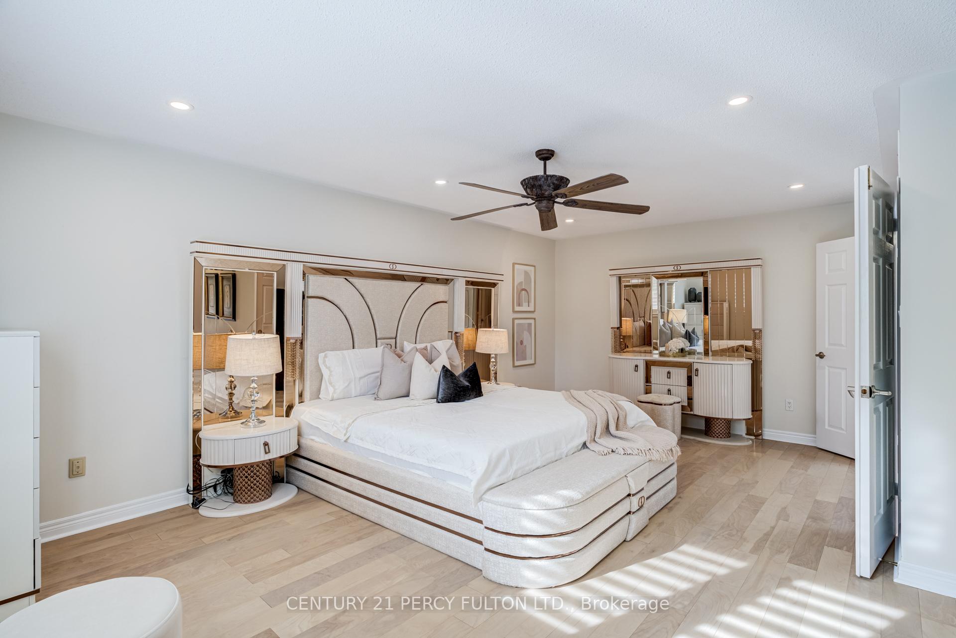 Photo 32 of 118 Village Gate Drive, Markham, Cachet — HOMEH