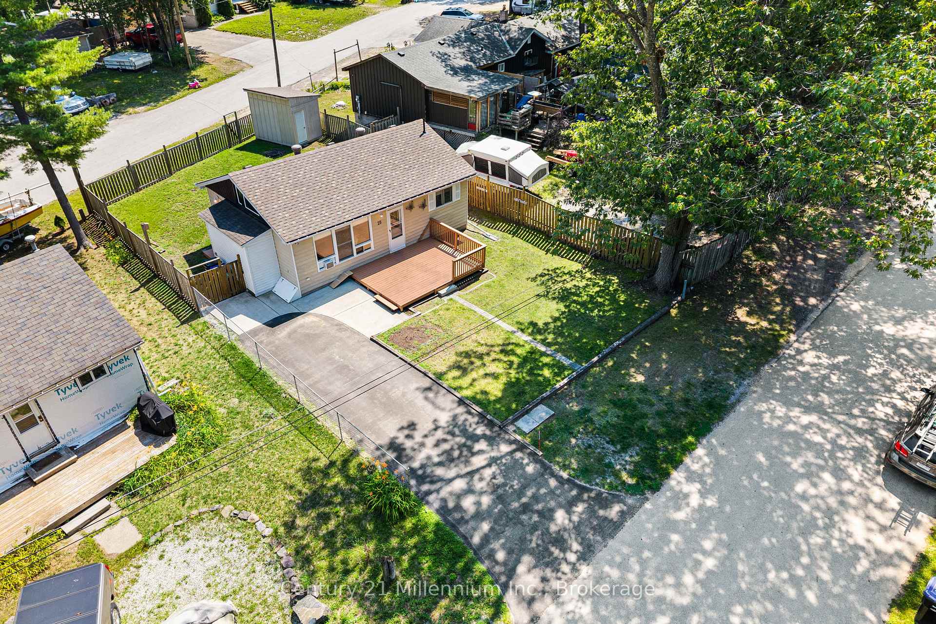 Photo 3 of 25 Glendale Avenue, Wasaga Beach — HOMEH