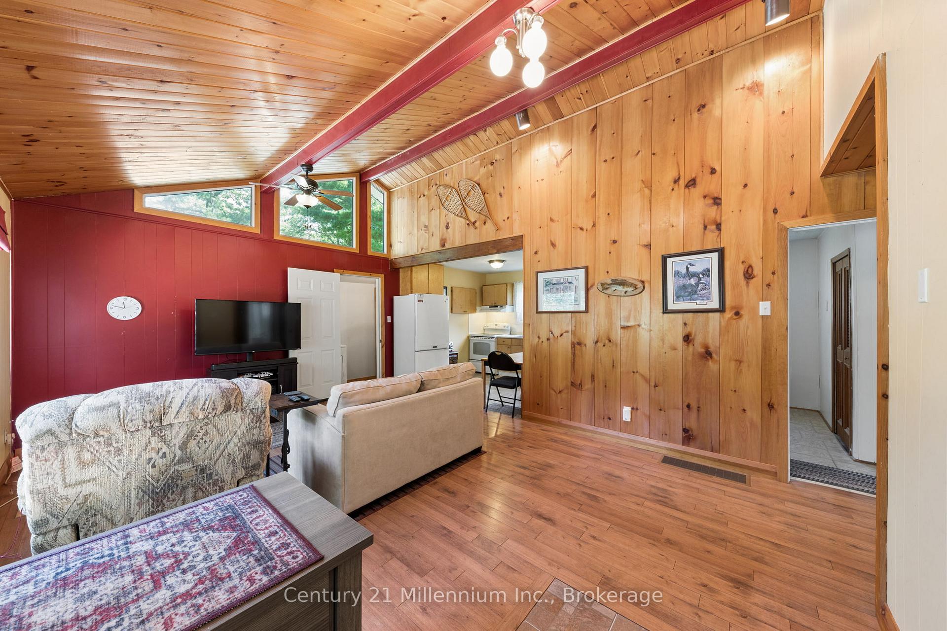 Photo 5 of 25 Glendale Avenue, Wasaga Beach — HOMEH
