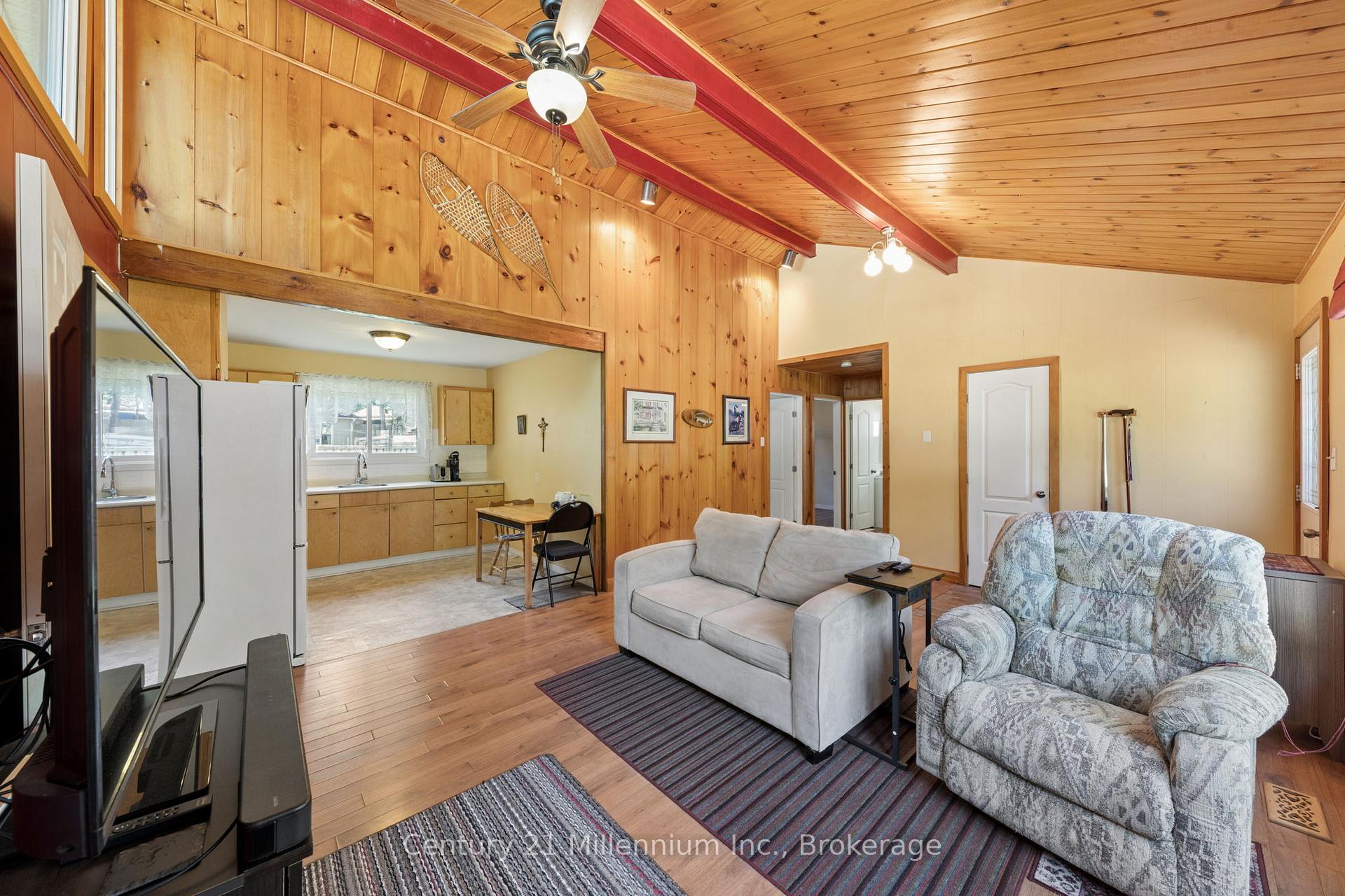Photo 7 of 25 Glendale Avenue, Wasaga Beach — HOMEH