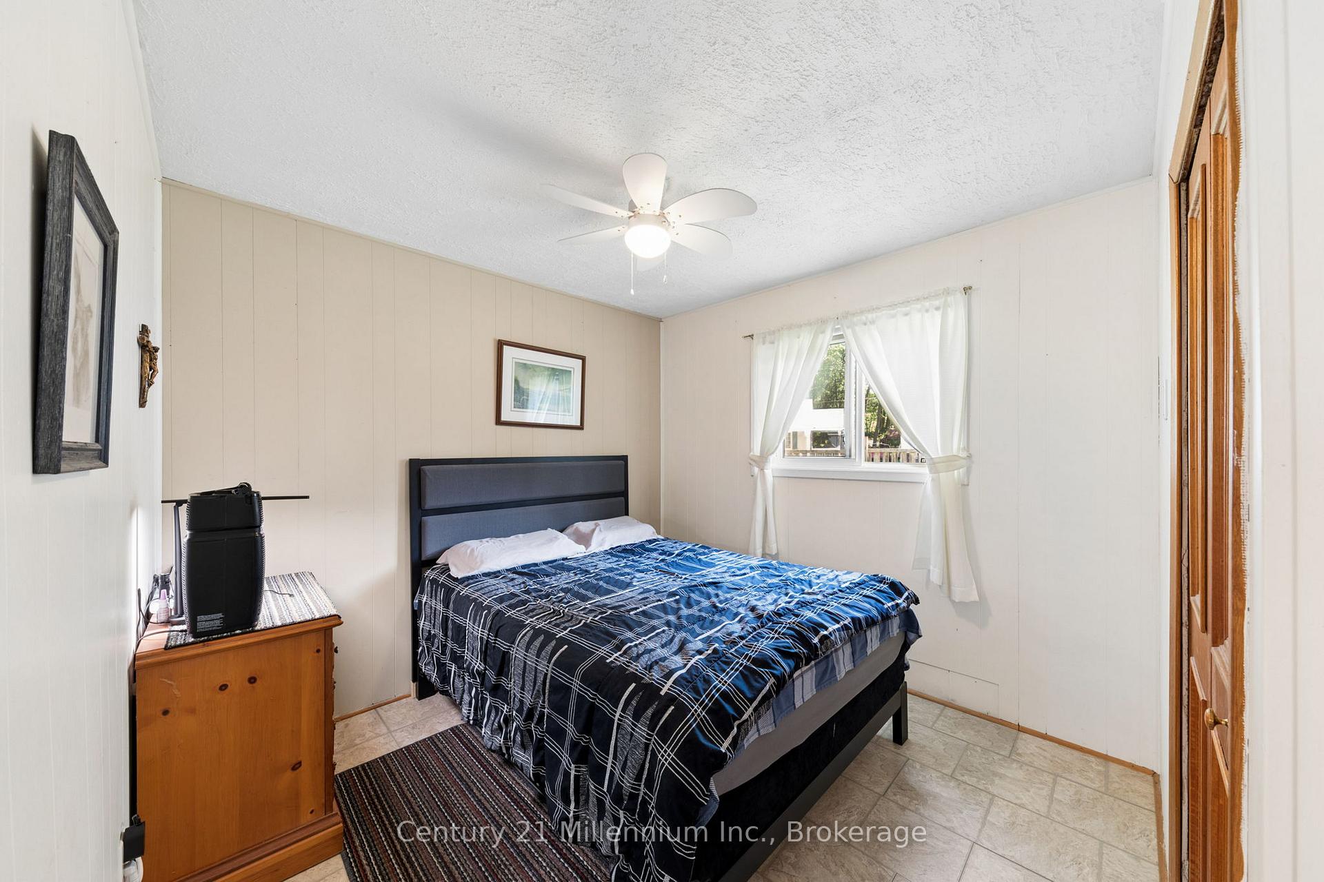 Photo 11 of 25 Glendale Avenue, Wasaga Beach — HOMEH
