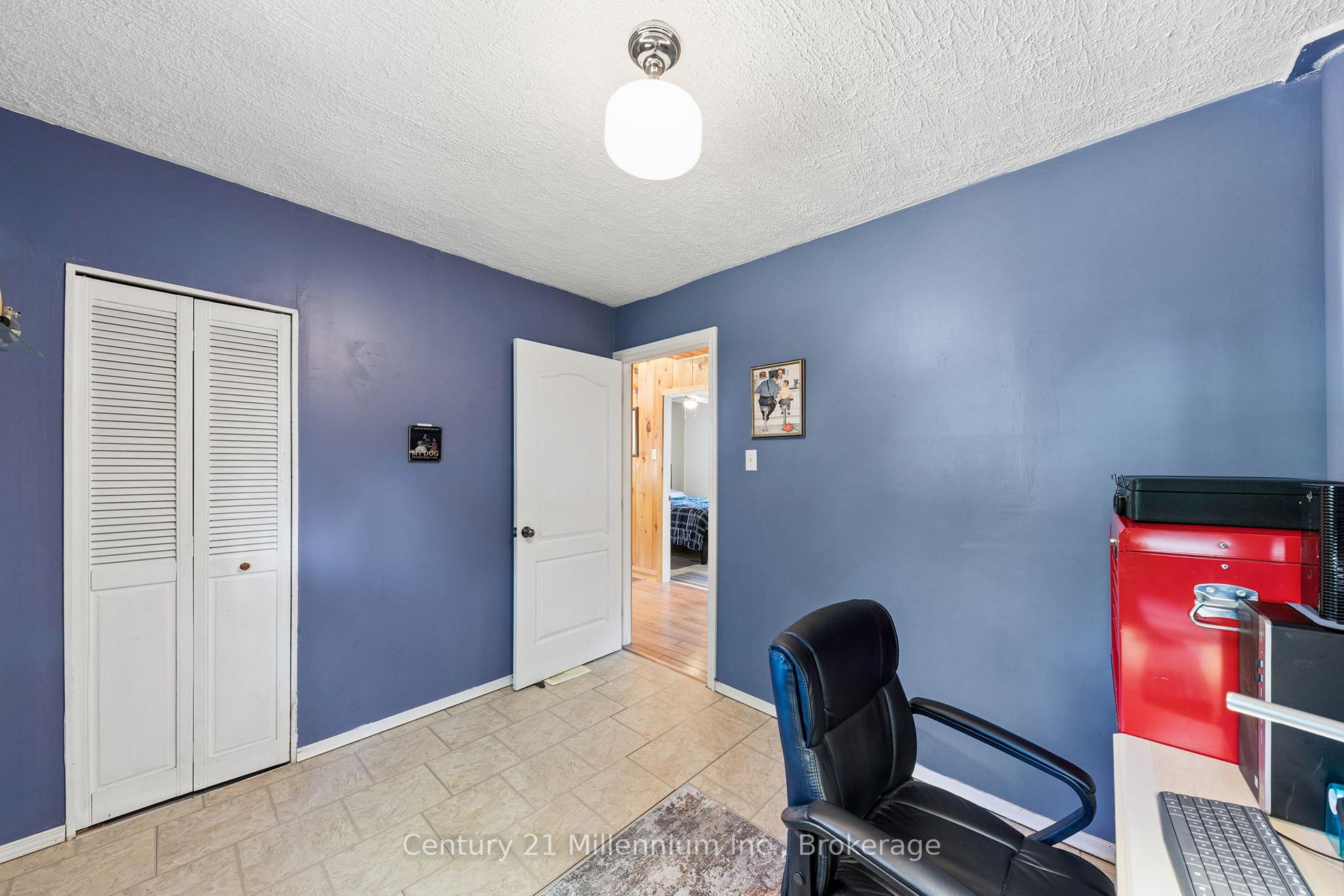 Photo 15 of 25 Glendale Avenue, Wasaga Beach — HOMEH