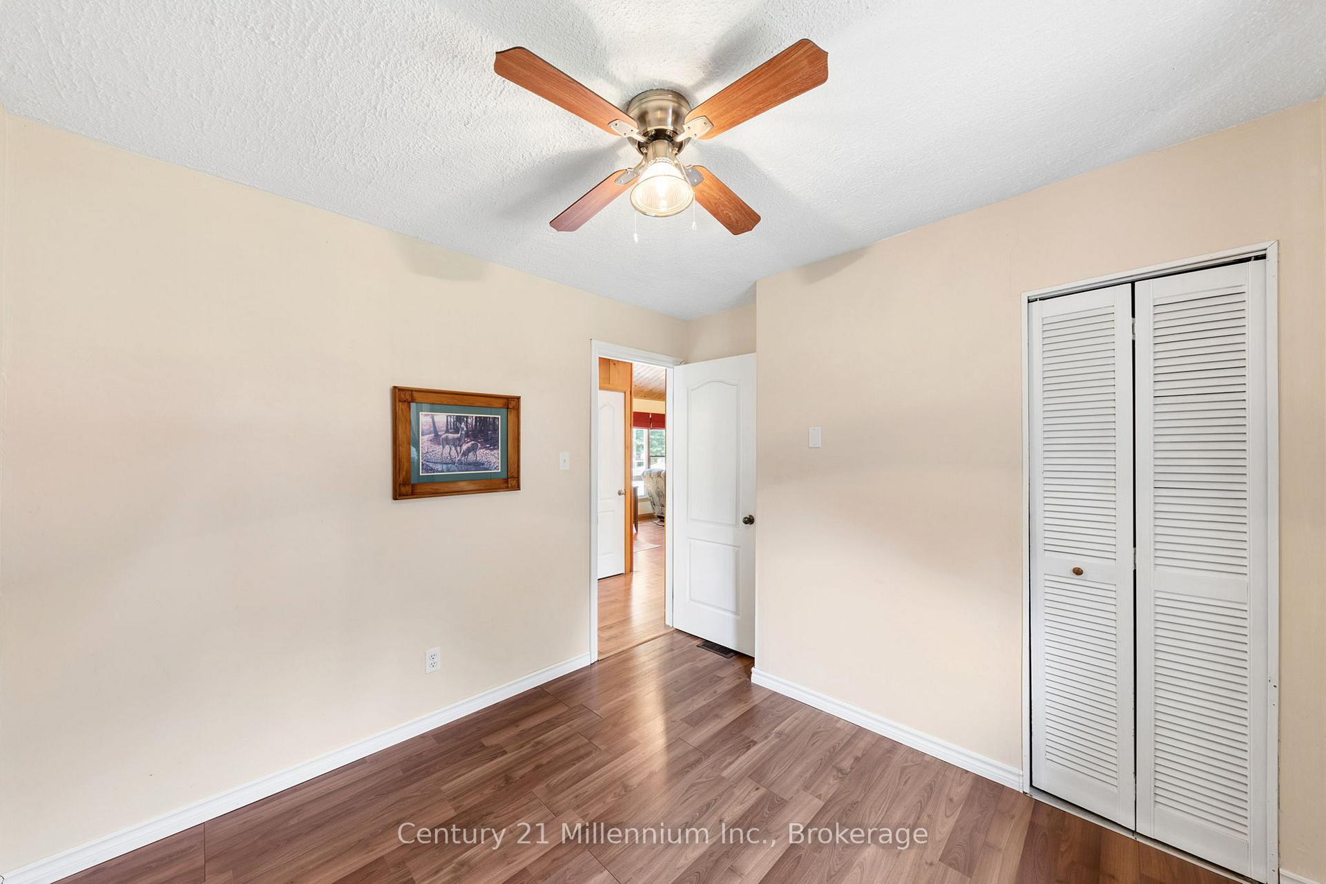 Photo 17 of 25 Glendale Avenue, Wasaga Beach — HOMEH