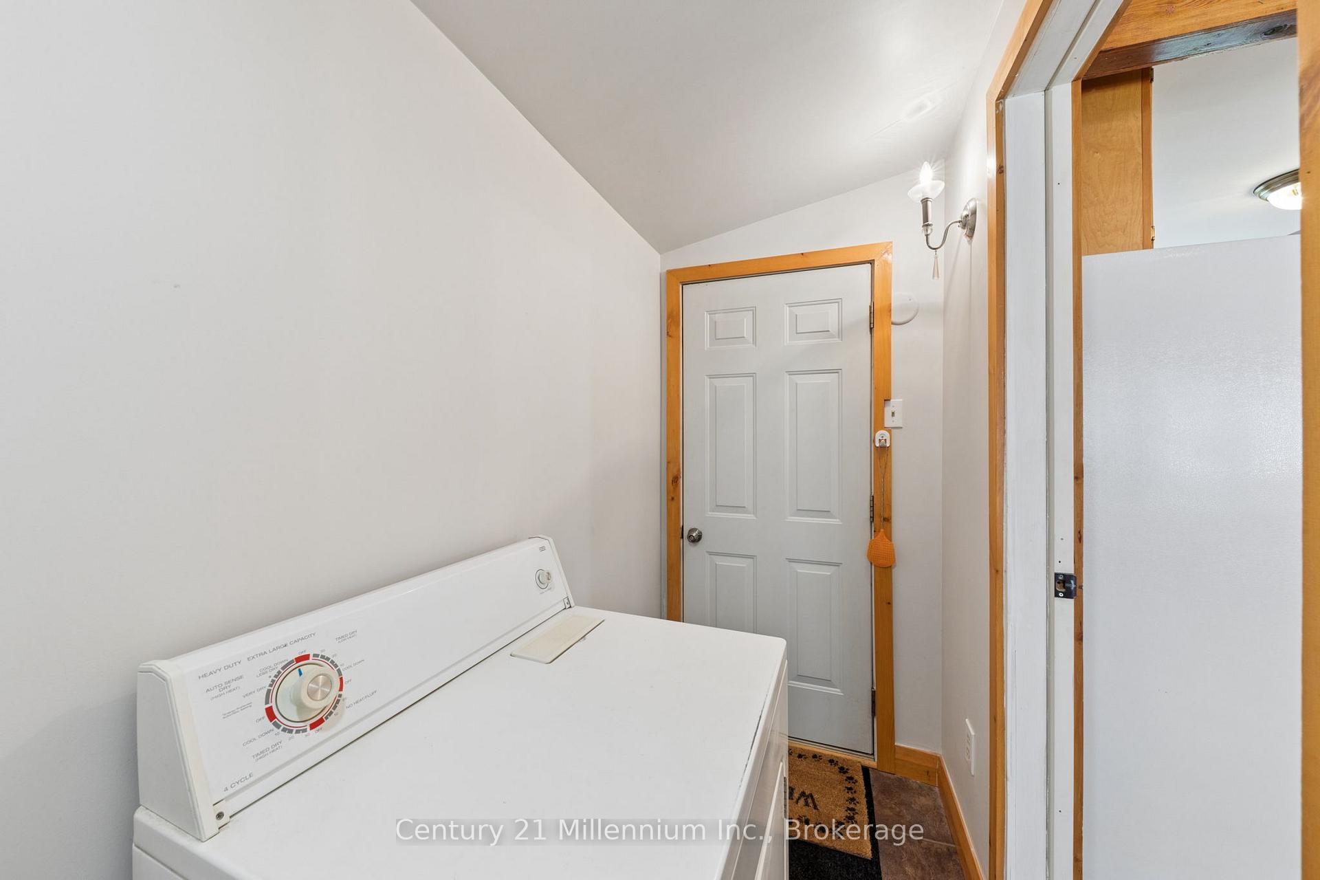 Photo 18 of 25 Glendale Avenue, Wasaga Beach — HOMEH