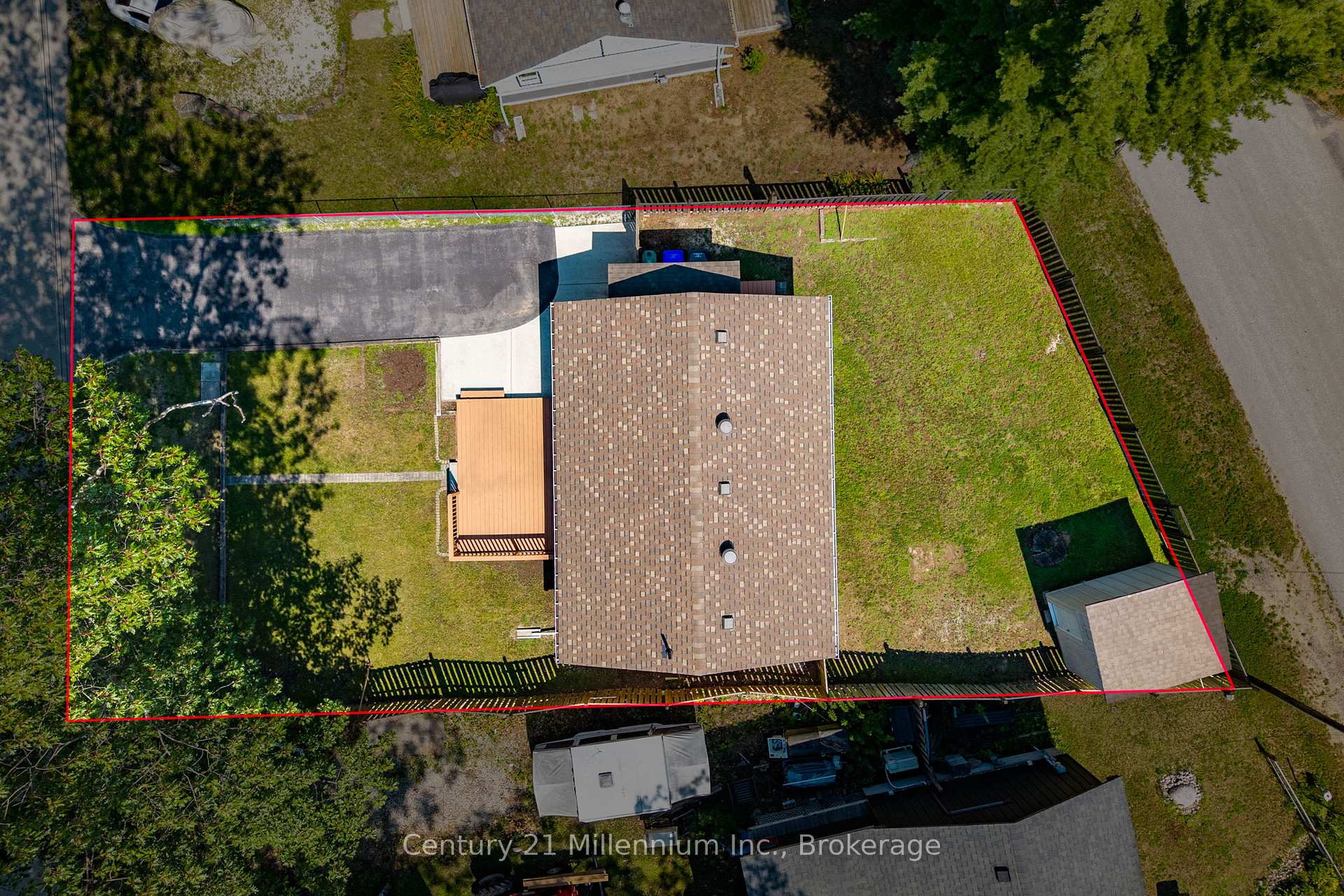 Photo 20 of 25 Glendale Avenue, Wasaga Beach — HOMEH