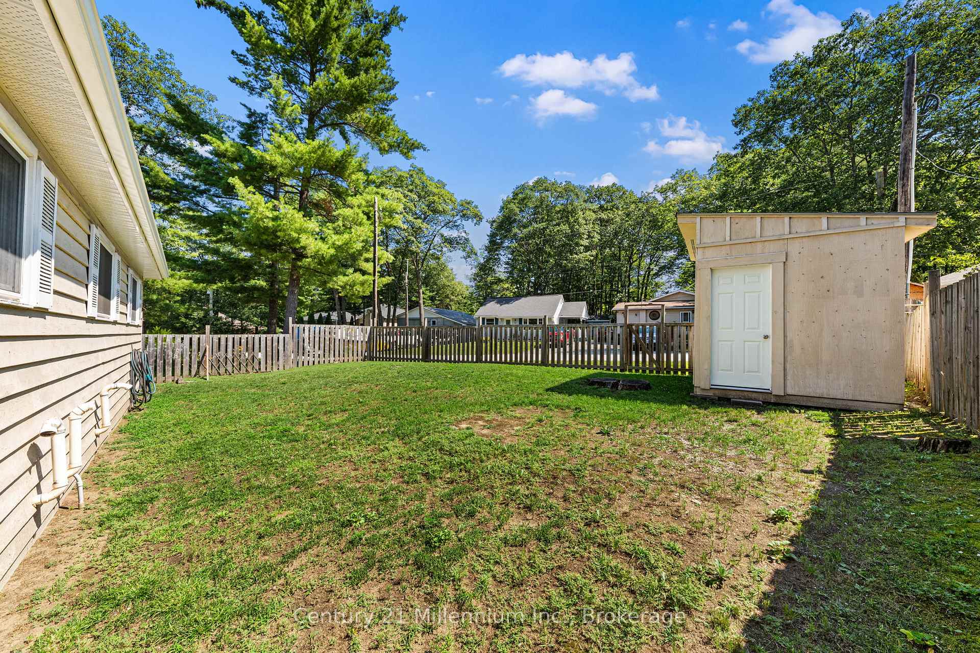 Photo 25 of 25 Glendale Avenue, Wasaga Beach — HOMEH