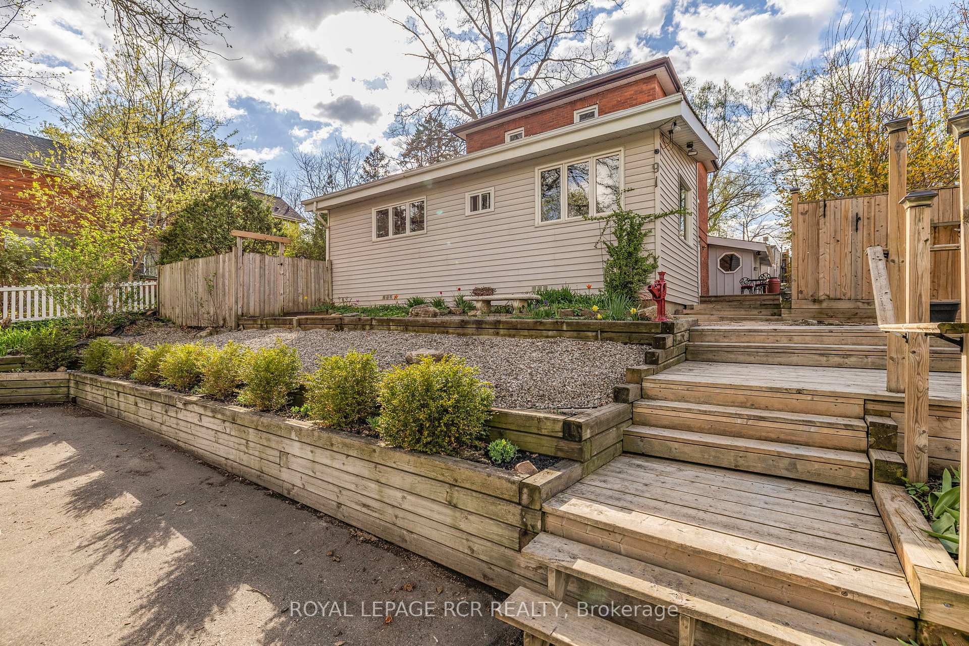 Photo of 91 King Street W