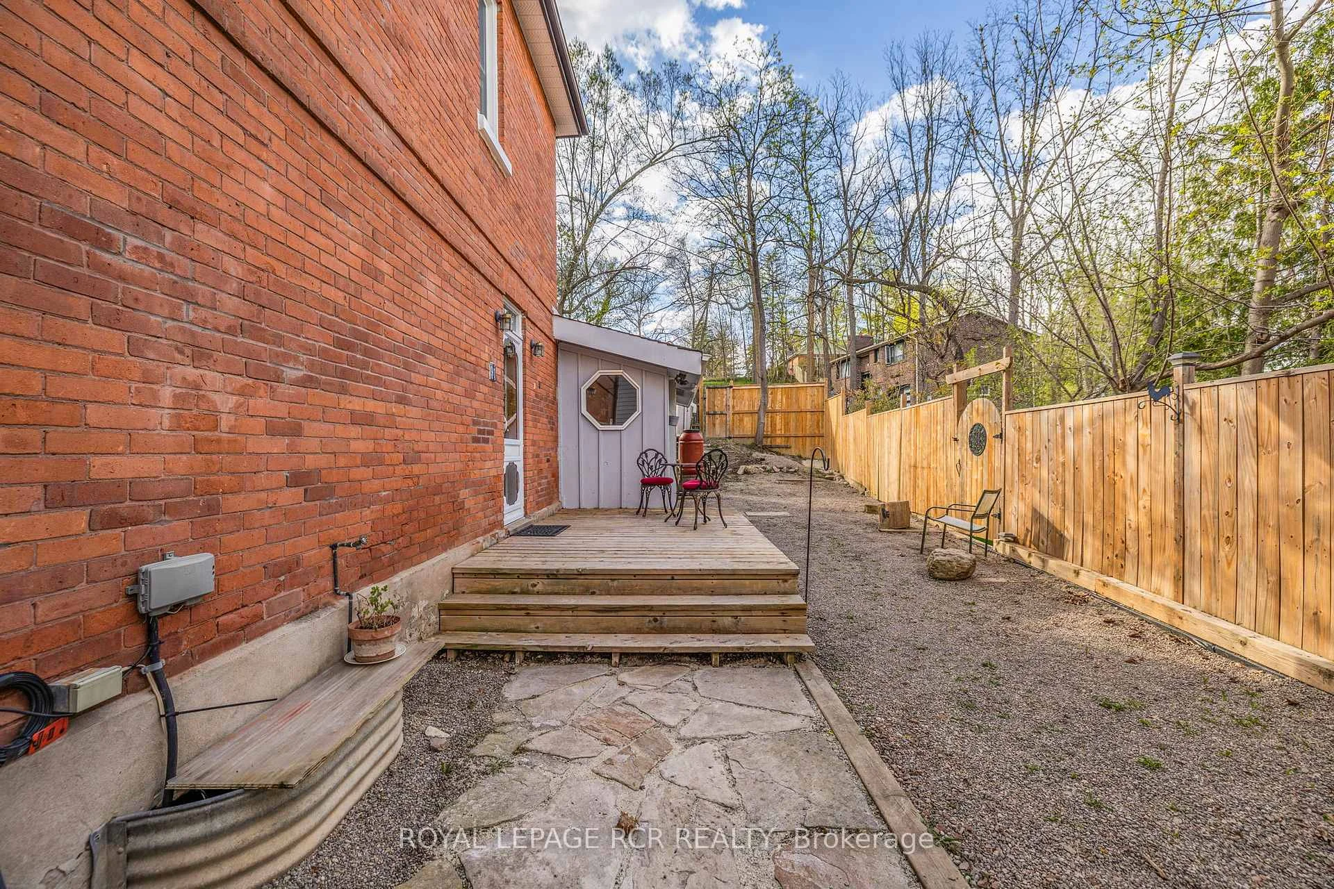 Photo 5 of 91 King Street W, Caledon, Bolton West — HOMEH