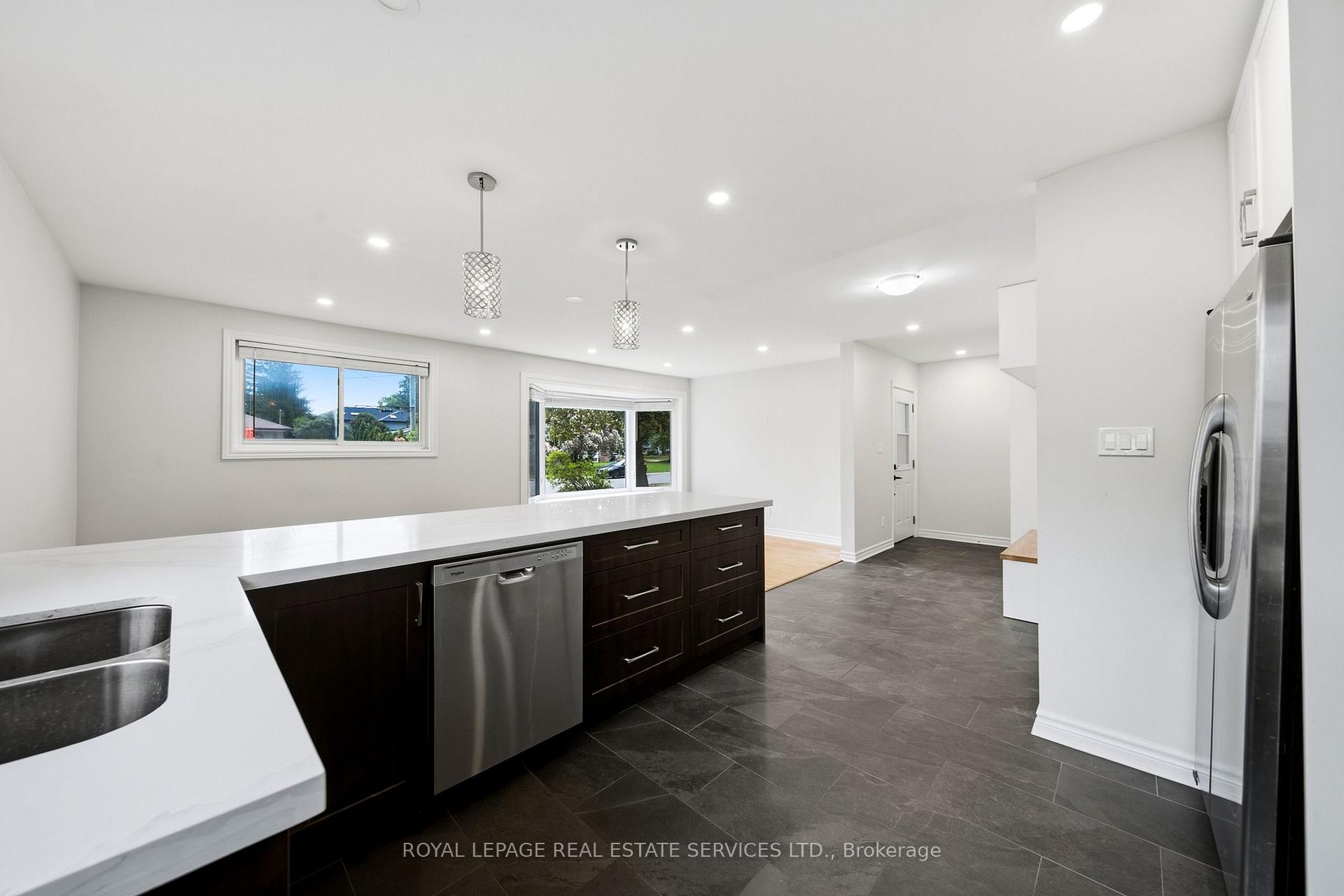 Photo 17 of Unit Main, 6 Corbett Crescent, Aurora, Aurora Highlands — HOMEH