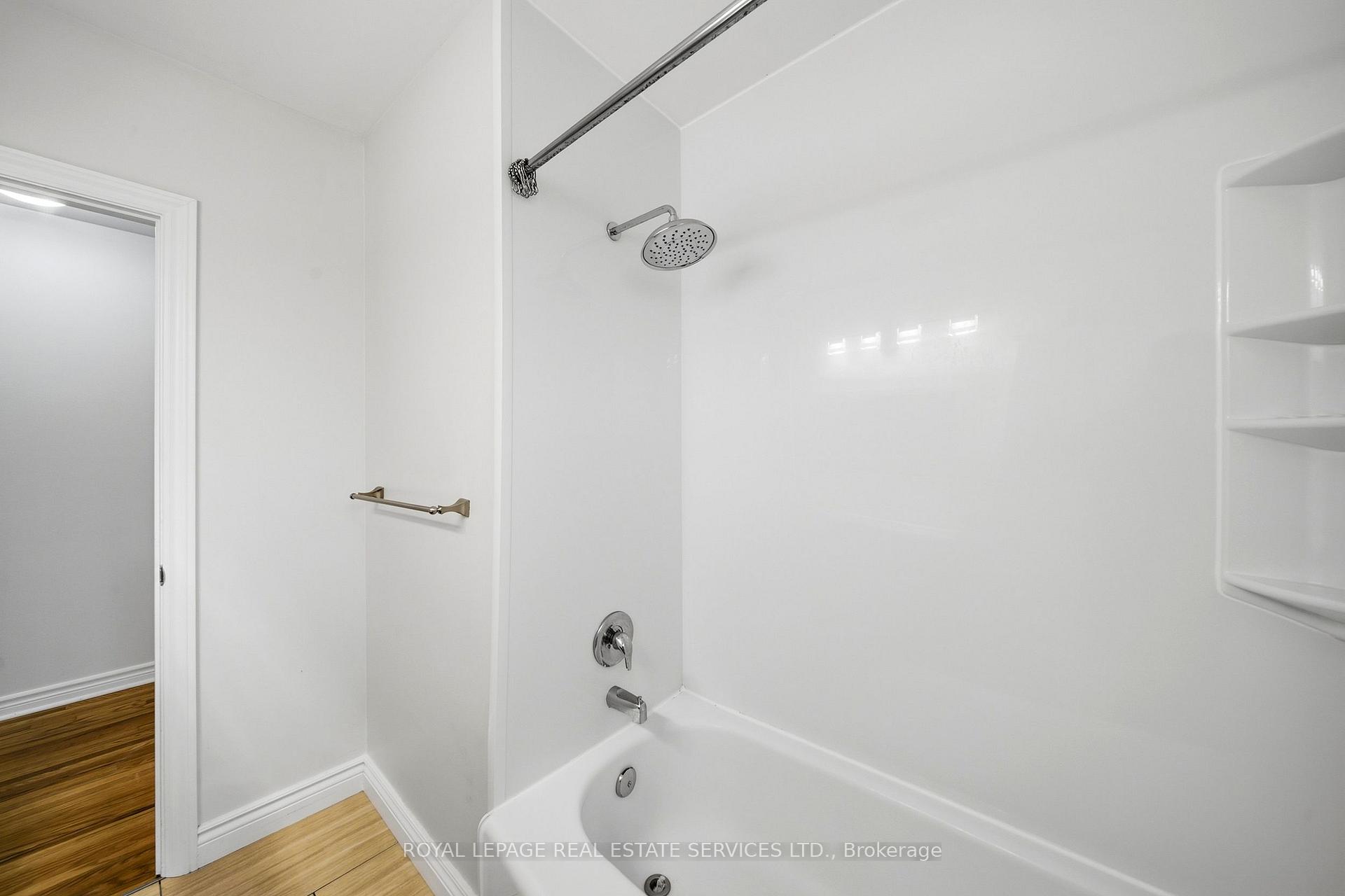 Photo 25 of Unit Main, 6 Corbett Crescent, Aurora, Aurora Highlands — HOMEH