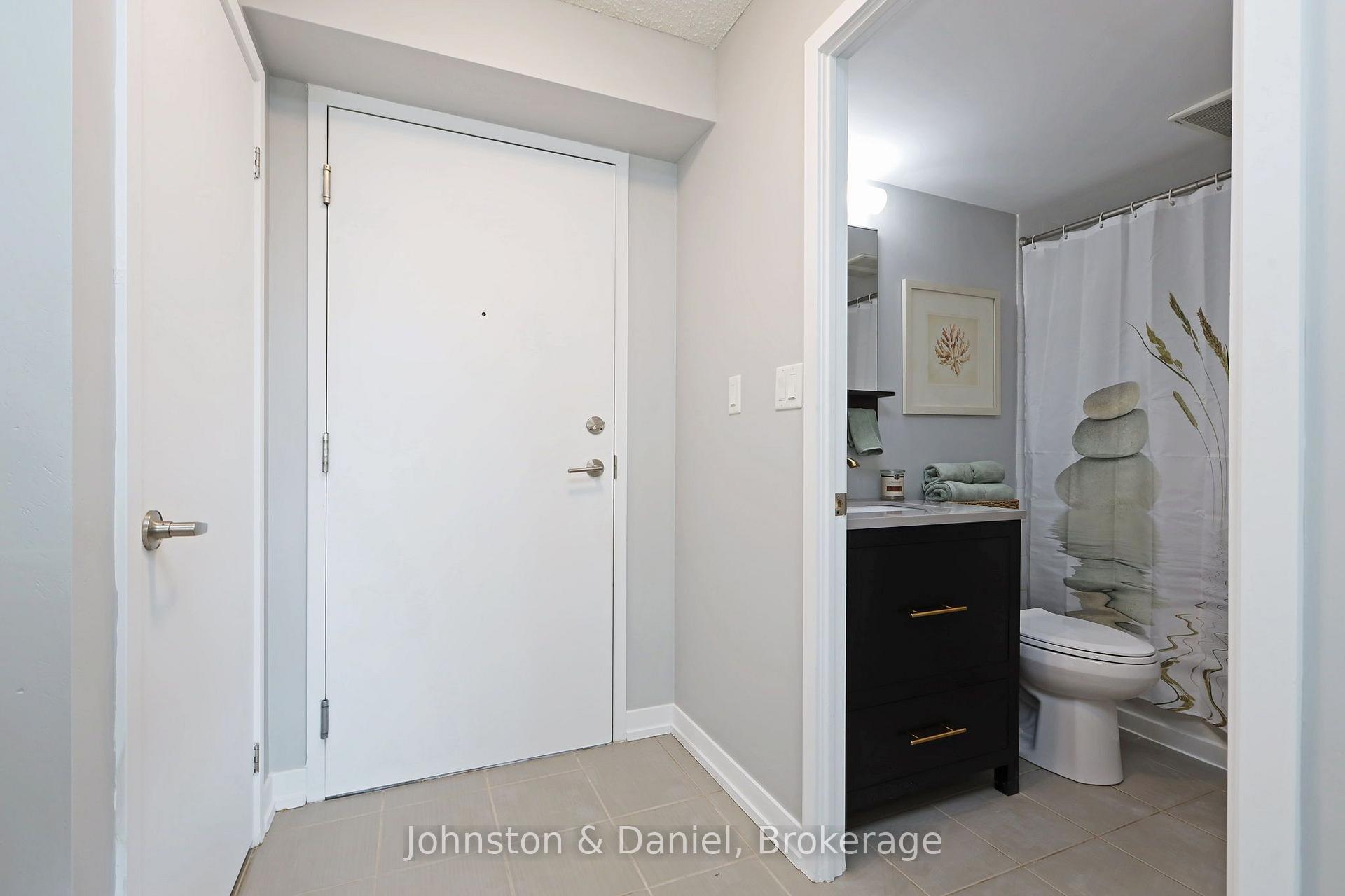 Photo 3 of Unit 511, 816 Lansdowne Avenue, Toronto, Dovercourt-Wallace Emerson-Junction — HOMEH