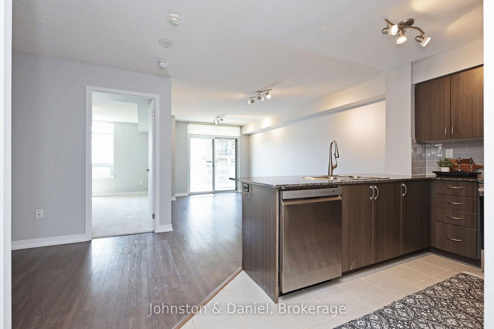 Photo 4 of Unit 511, 816 Lansdowne Avenue, Toronto, Dovercourt-Wallace Emerson-Junction — HOMEH
