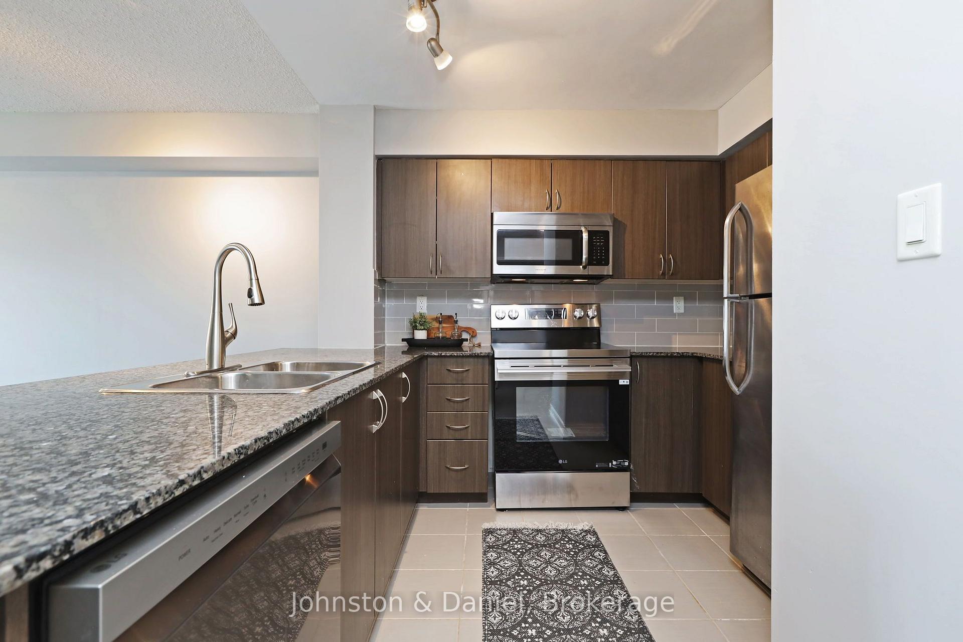 Photo 5 of Unit 511, 816 Lansdowne Avenue, Toronto, Dovercourt-Wallace Emerson-Junction — HOMEH