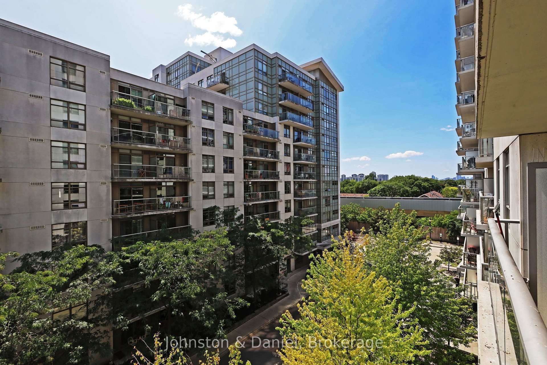 Photo 23 of Unit 511, 816 Lansdowne Avenue, Toronto, Dovercourt-Wallace Emerson-Junction — HOMEH