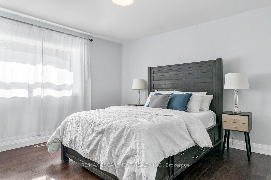 Photo 27 of Unit 5, 469 Claridge Road, Burlington, Roseland — HOMEH