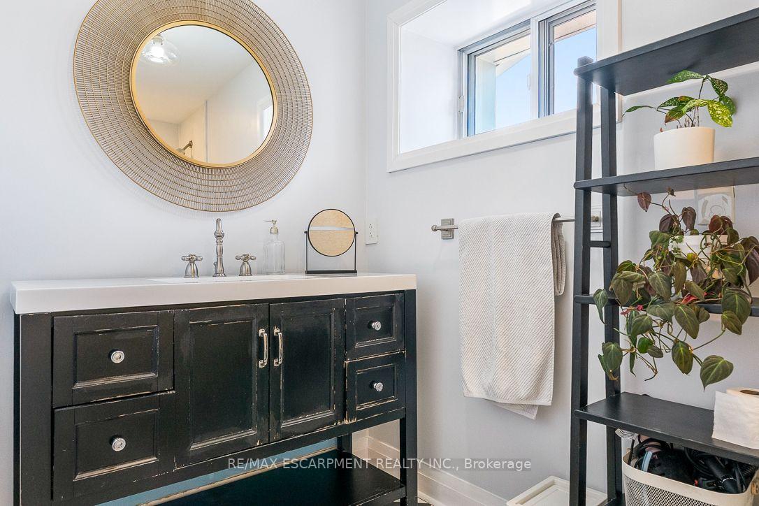 Photo 41 of Unit 5, 469 Claridge Road, Burlington, Roseland — HOMEH