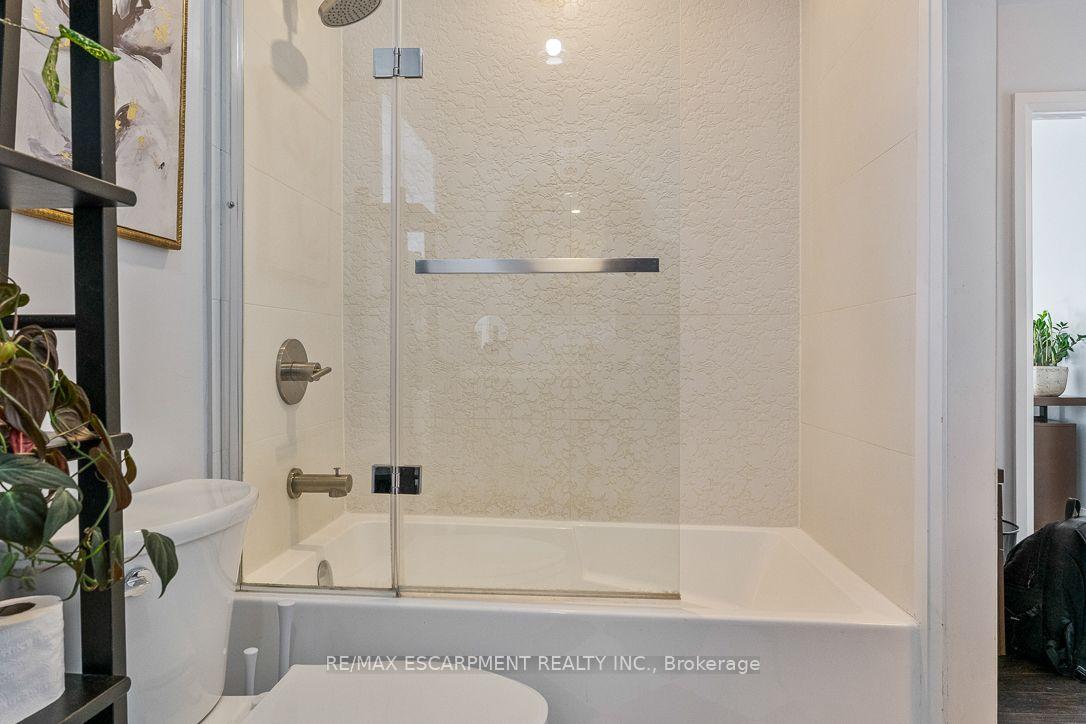 Photo 43 of Unit 5, 469 Claridge Road, Burlington, Roseland — HOMEH