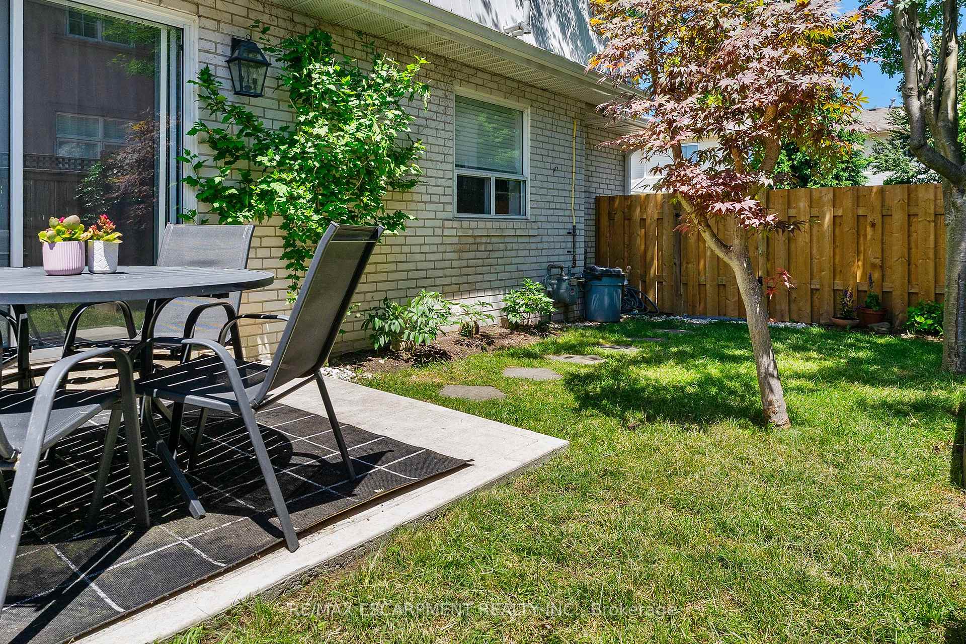 Photo 49 of Unit 5, 469 Claridge Road, Burlington, Roseland — HOMEH