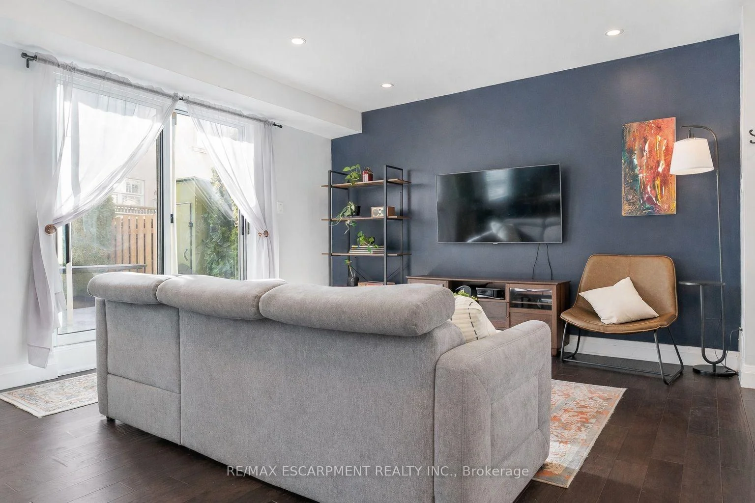 Photo 10 of Unit 5, 469 Claridge Road, Burlington, Roseland — HOMEH