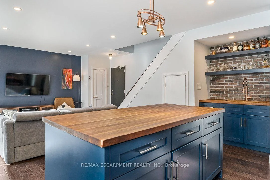 Photo 20 of Unit 5, 469 Claridge Road, Burlington, Roseland — HOMEH