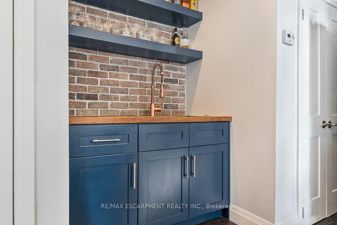 Photo 22 of Unit 5, 469 Claridge Road, Burlington, Roseland — HOMEH