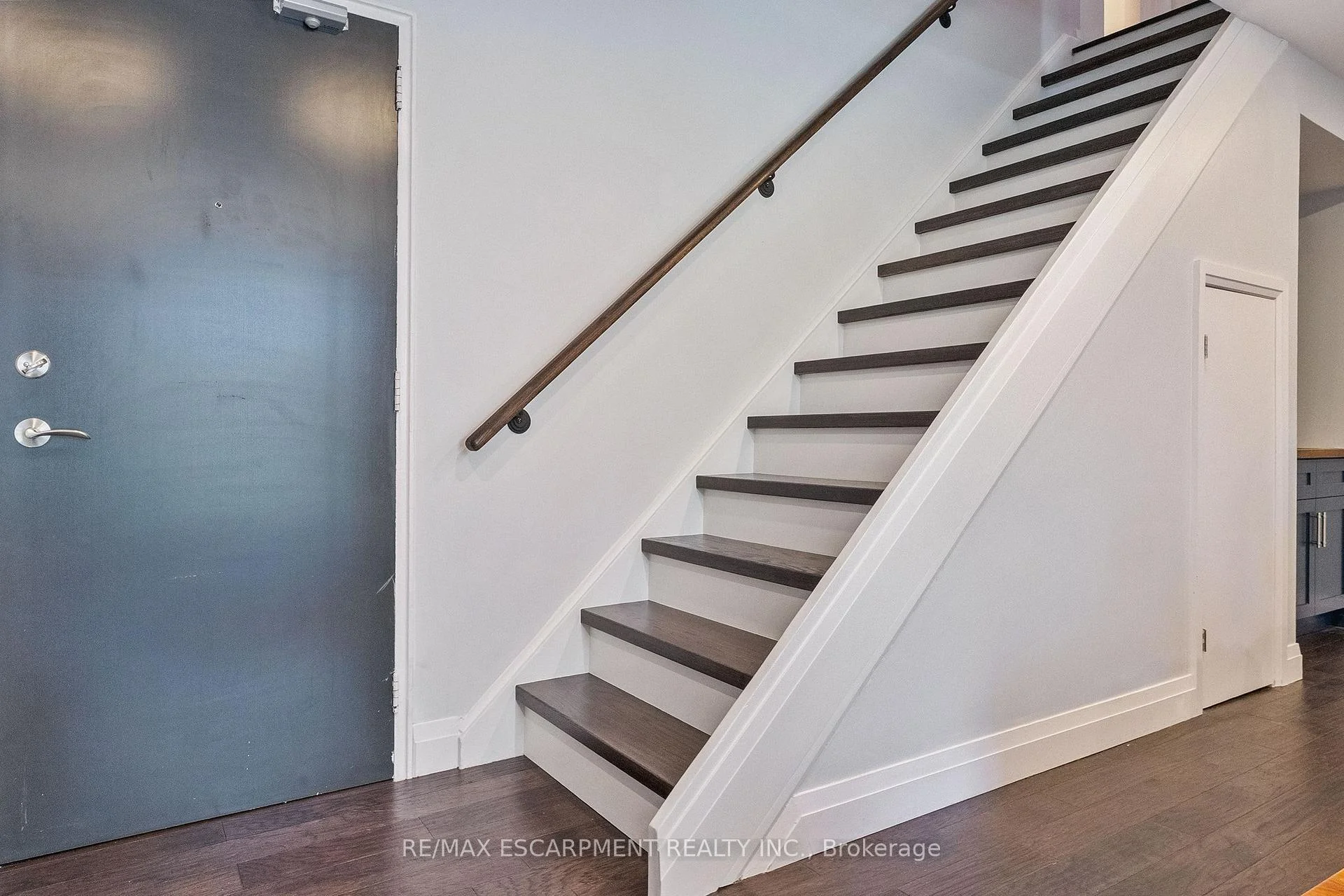 Photo 28 of Unit 5, 469 Claridge Road, Burlington, Roseland — HOMEH