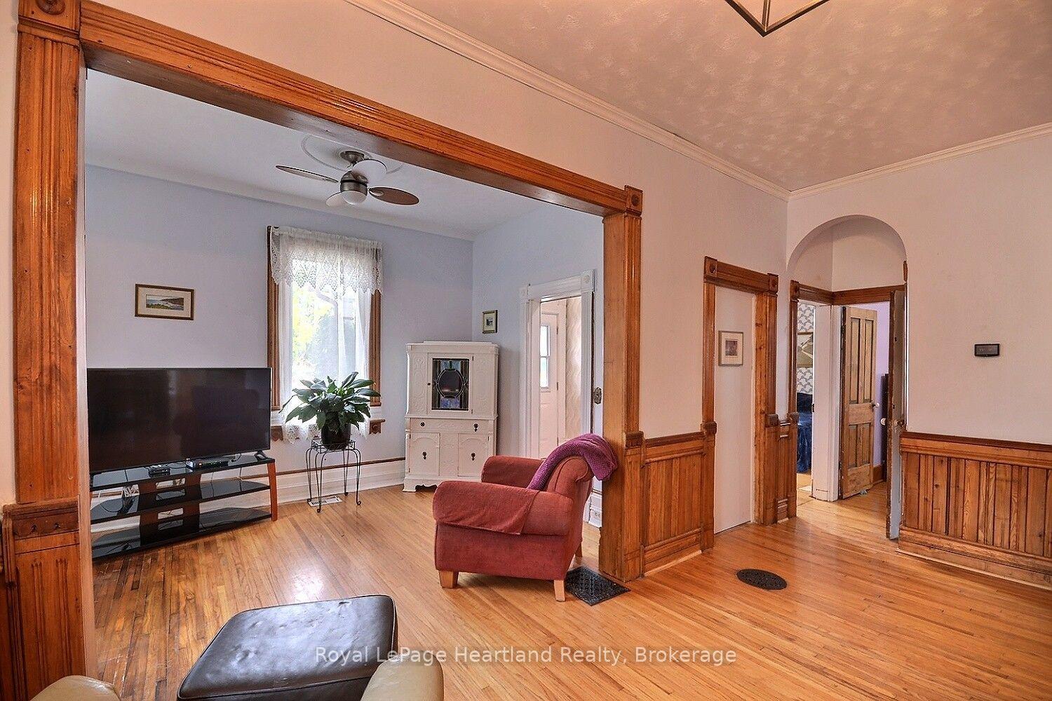 Photo 11 of 32 Rattenbury Street W, Central Huron, Clinton — HOMEH