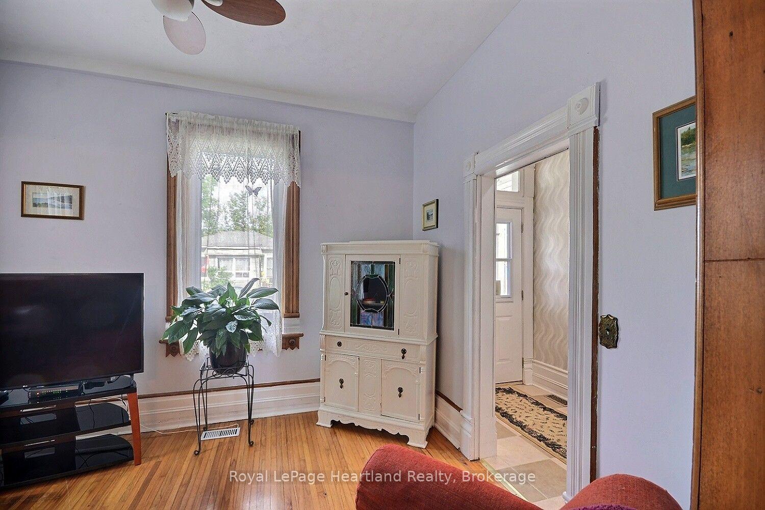 Photo 12 of 32 Rattenbury Street W, Central Huron, Clinton — HOMEH