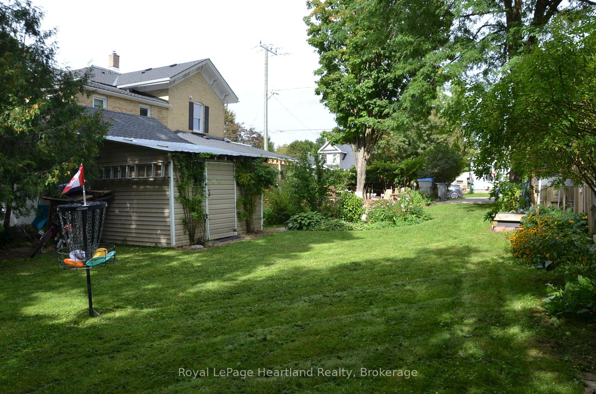Photo 37 of 32 Rattenbury Street W, Central Huron, Clinton — HOMEH