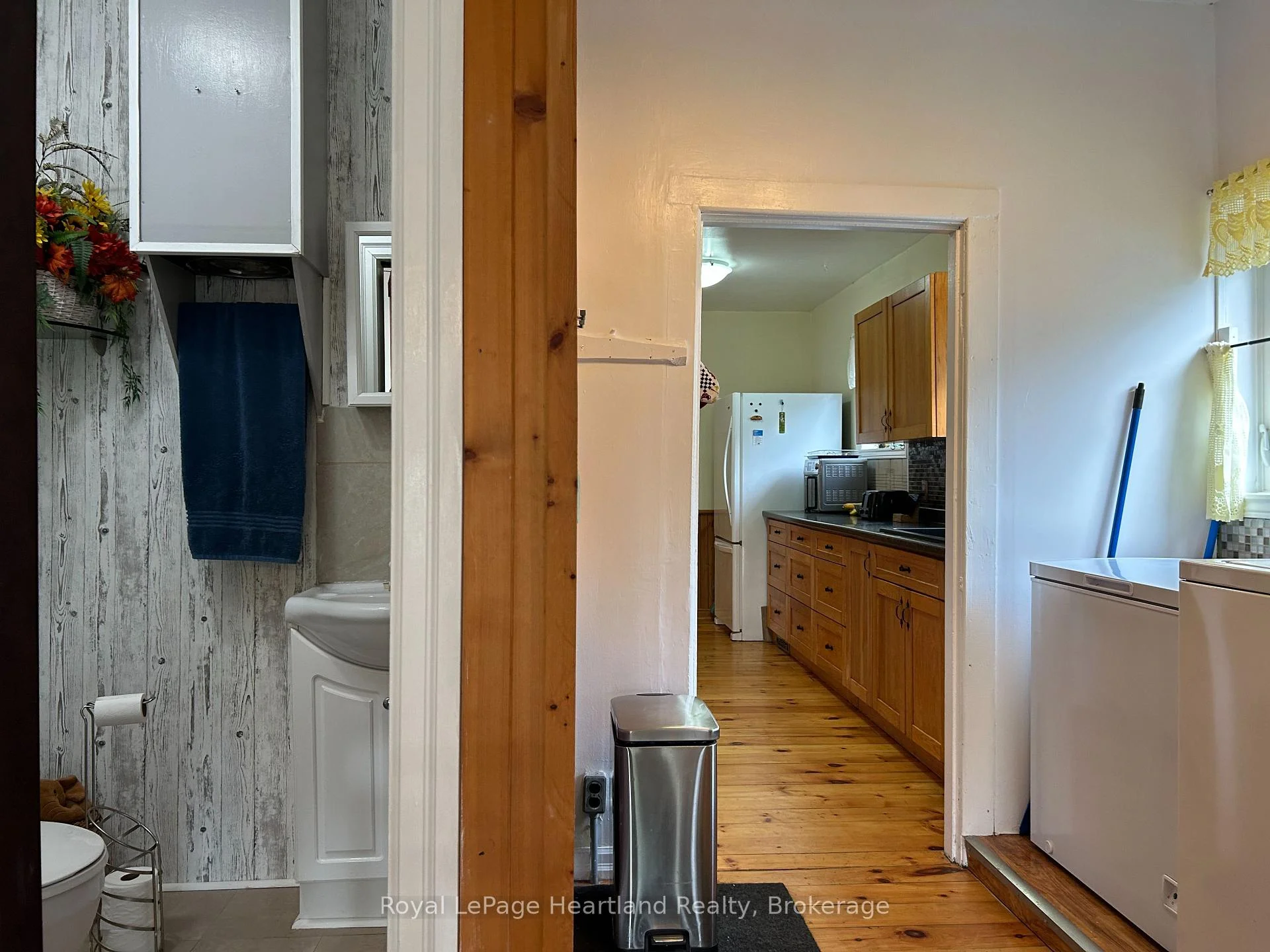Photo 23 of 32 Rattenbury Street W, Central Huron, Clinton — HOMEH