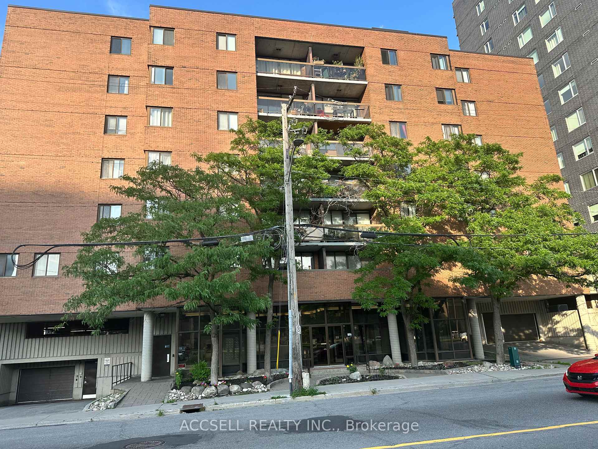 Photo of Unit 106, 191 Parkdale Avenue