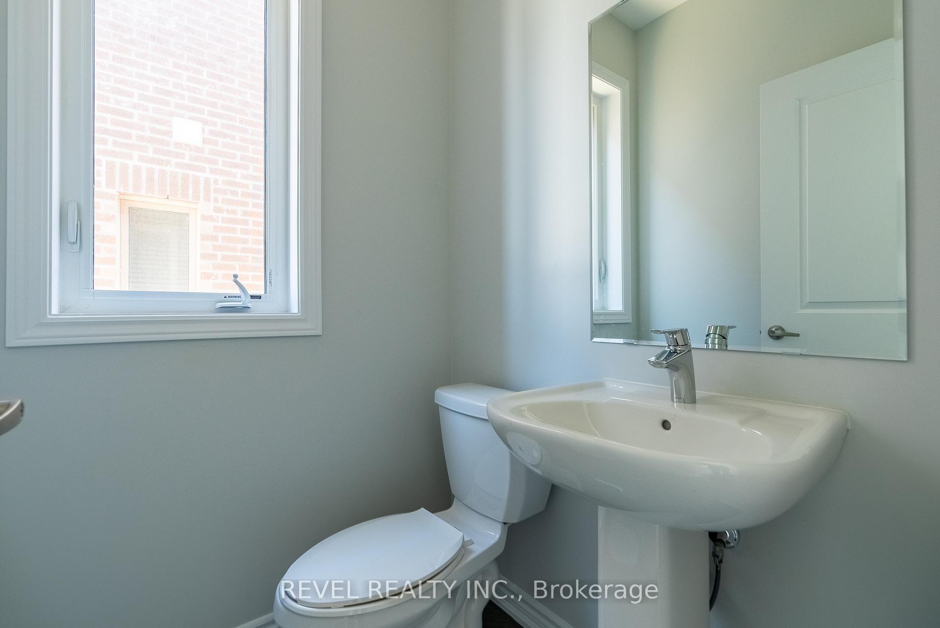Photo 4 of 14 Paradise Way, Whitby, Rolling Acres — HOMEH