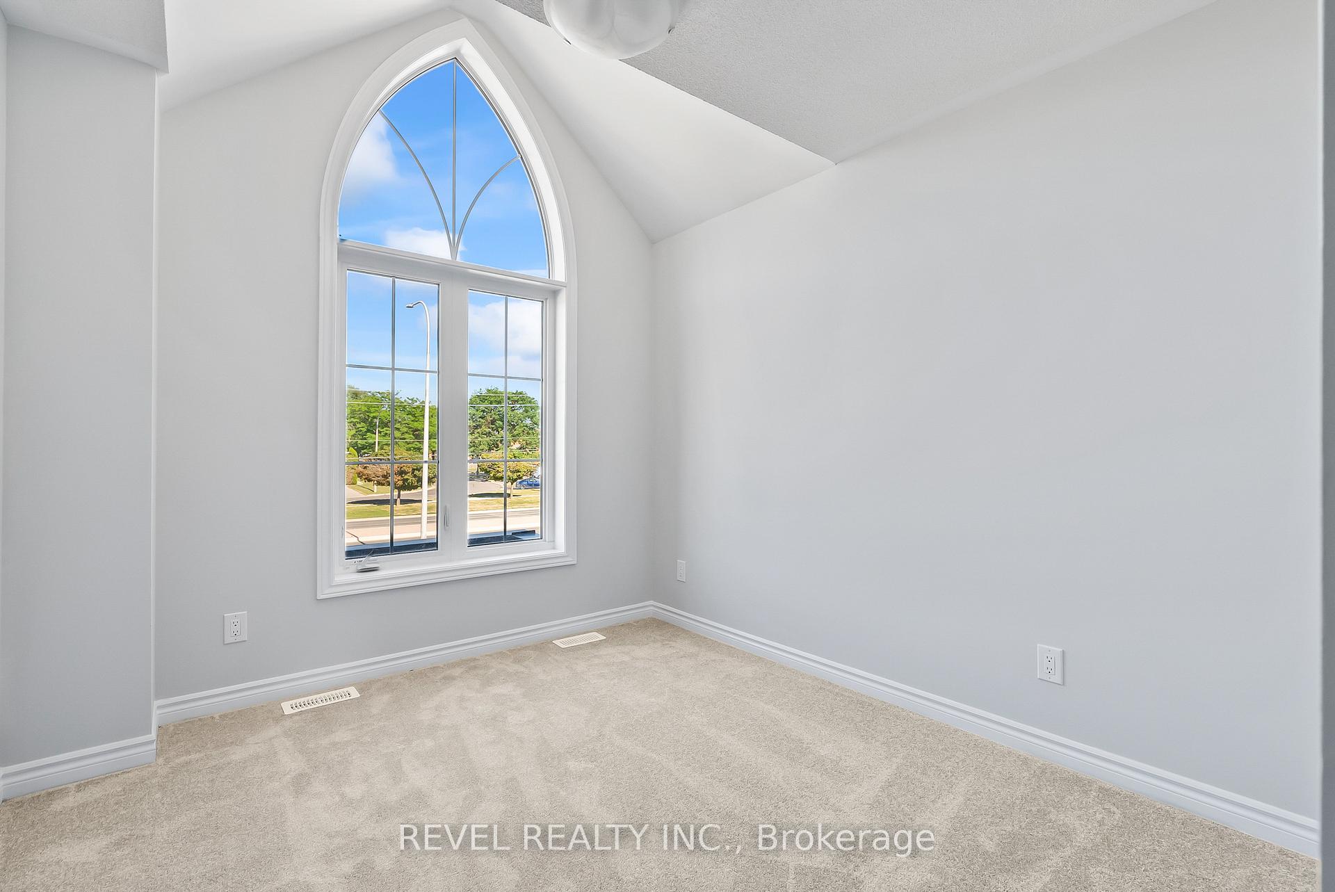 Photo 19 of 14 Paradise Way, Whitby, Rolling Acres — HOMEH