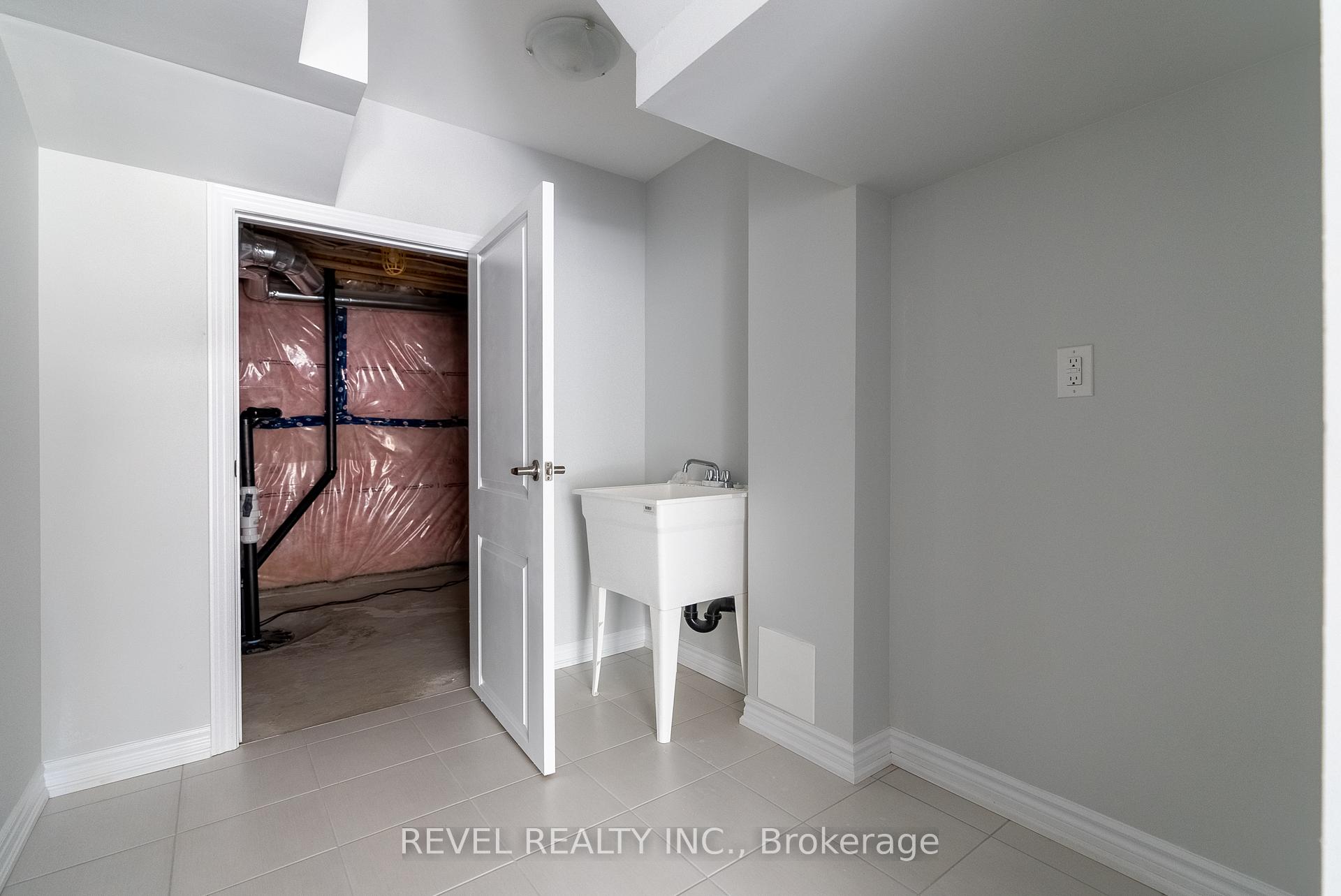 Photo 41 of 14 Paradise Way, Whitby, Rolling Acres — HOMEH