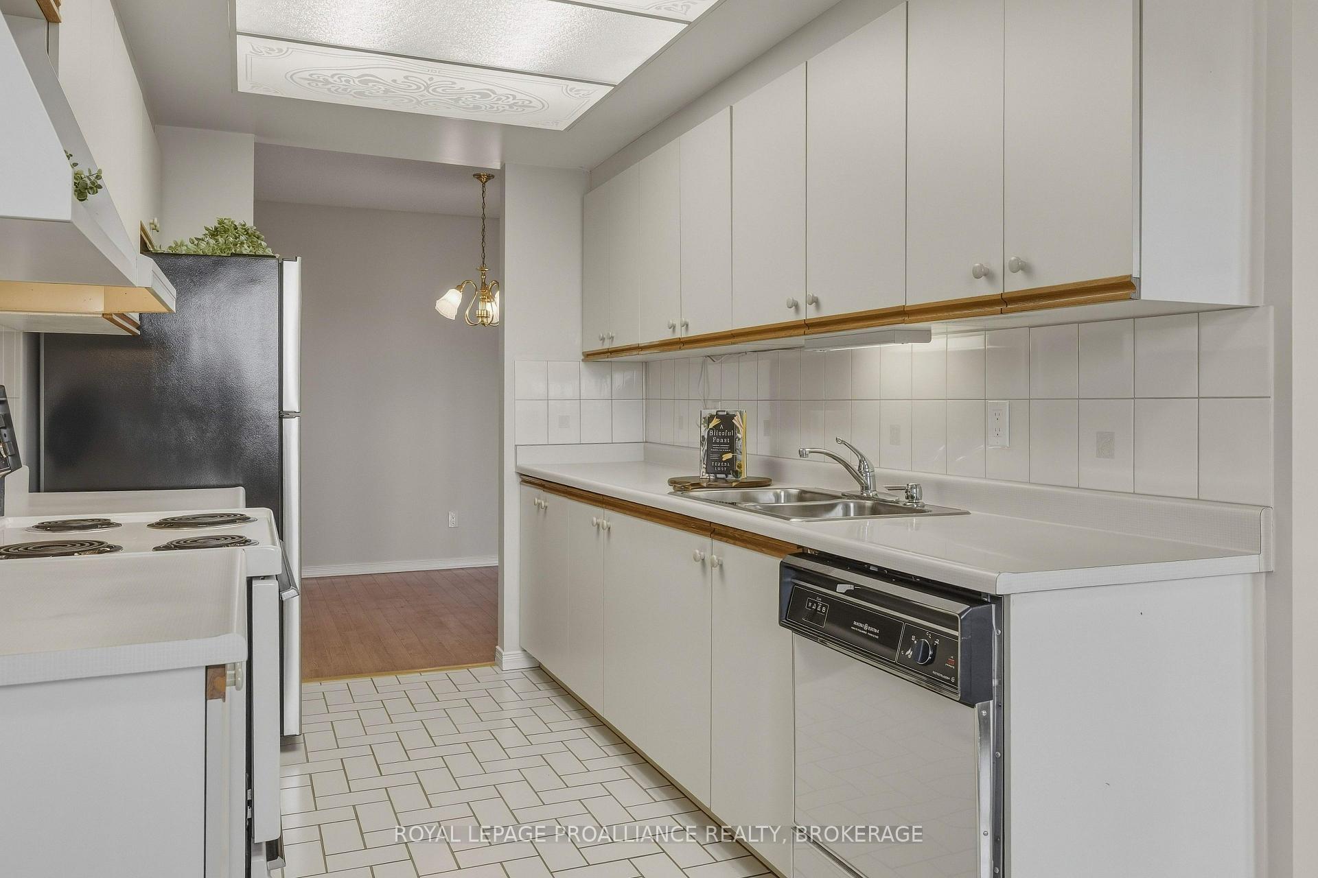 Photo 17 of Unit 405, 649 Davis Drive, Kingston, East Gardiners Rd — HOMEH